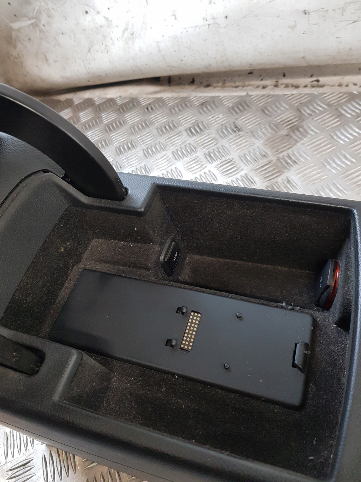 TUNEL central SLINE control panel MMI AUDI A4 B8 KOMBI 10R