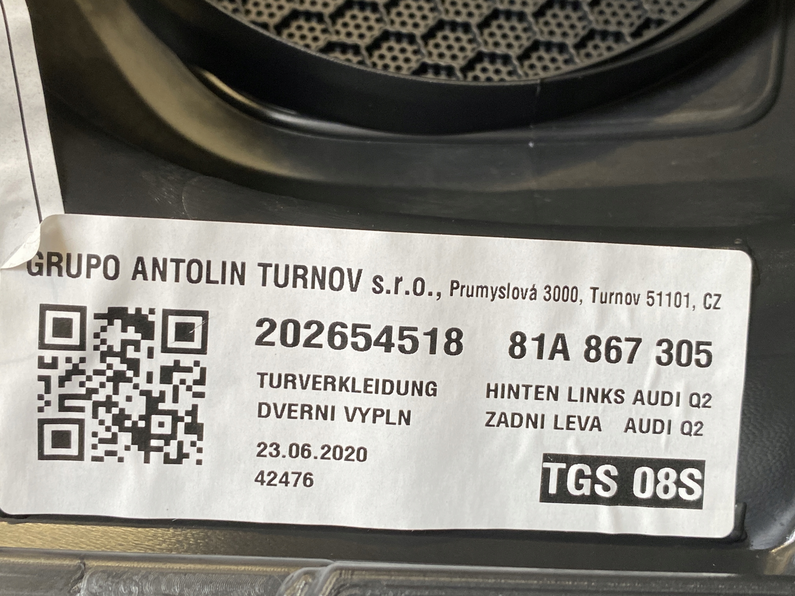 AUDI Q2 81A side door left rear part