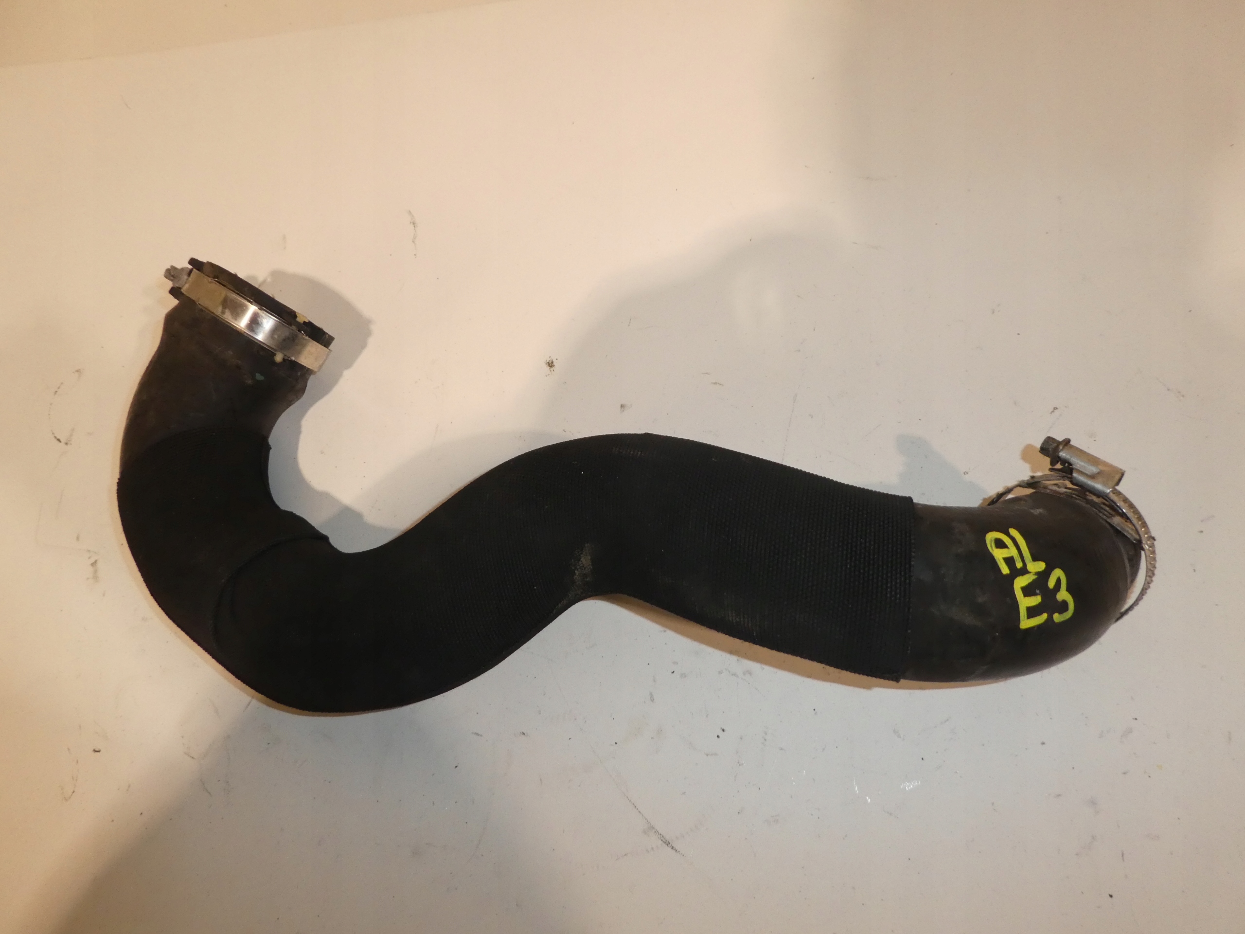 AUDI A4 Tuyau Pression Intercooler 8K0145738M