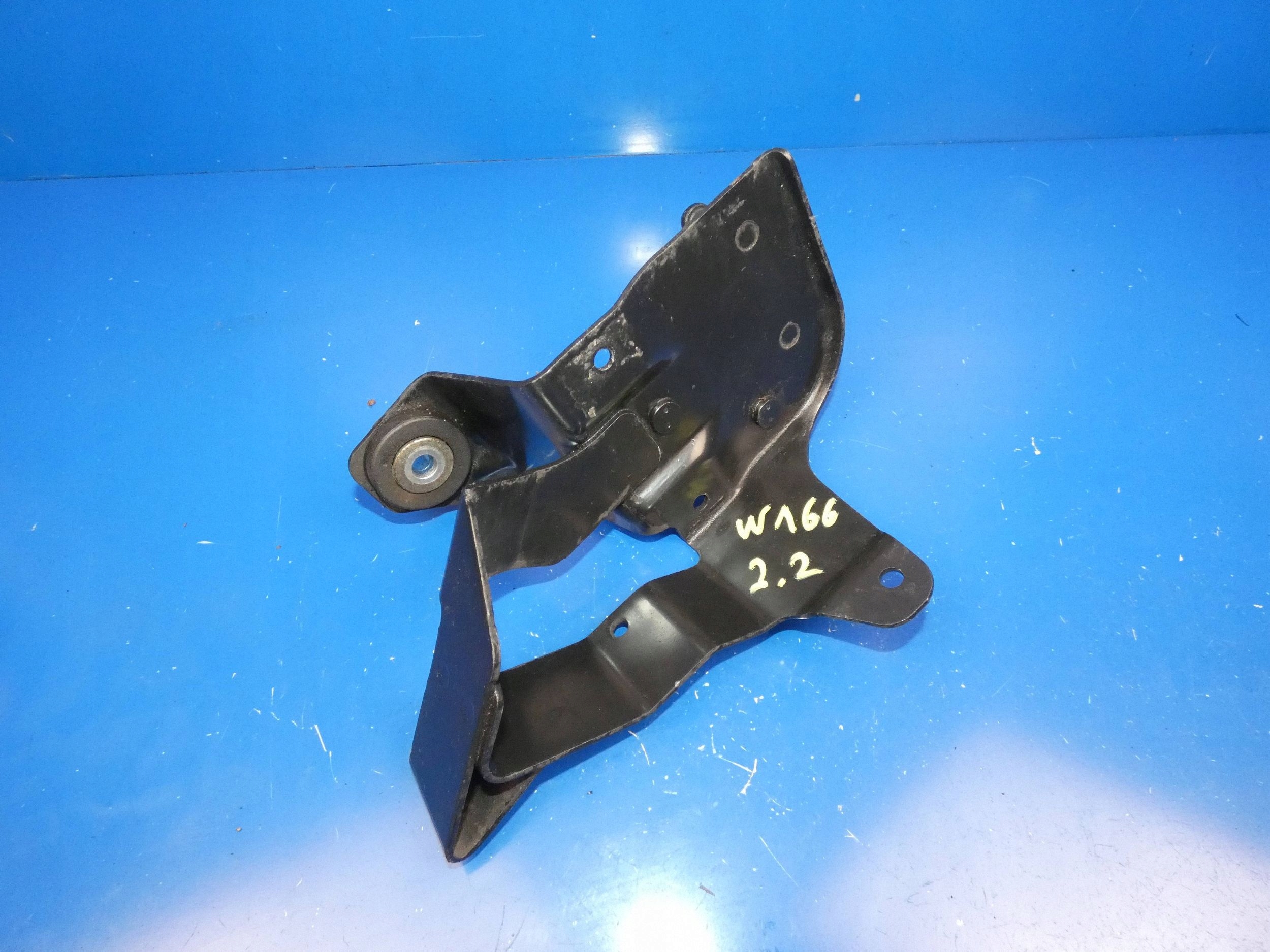 MERCEDES ML W166 GLE holder bracket support