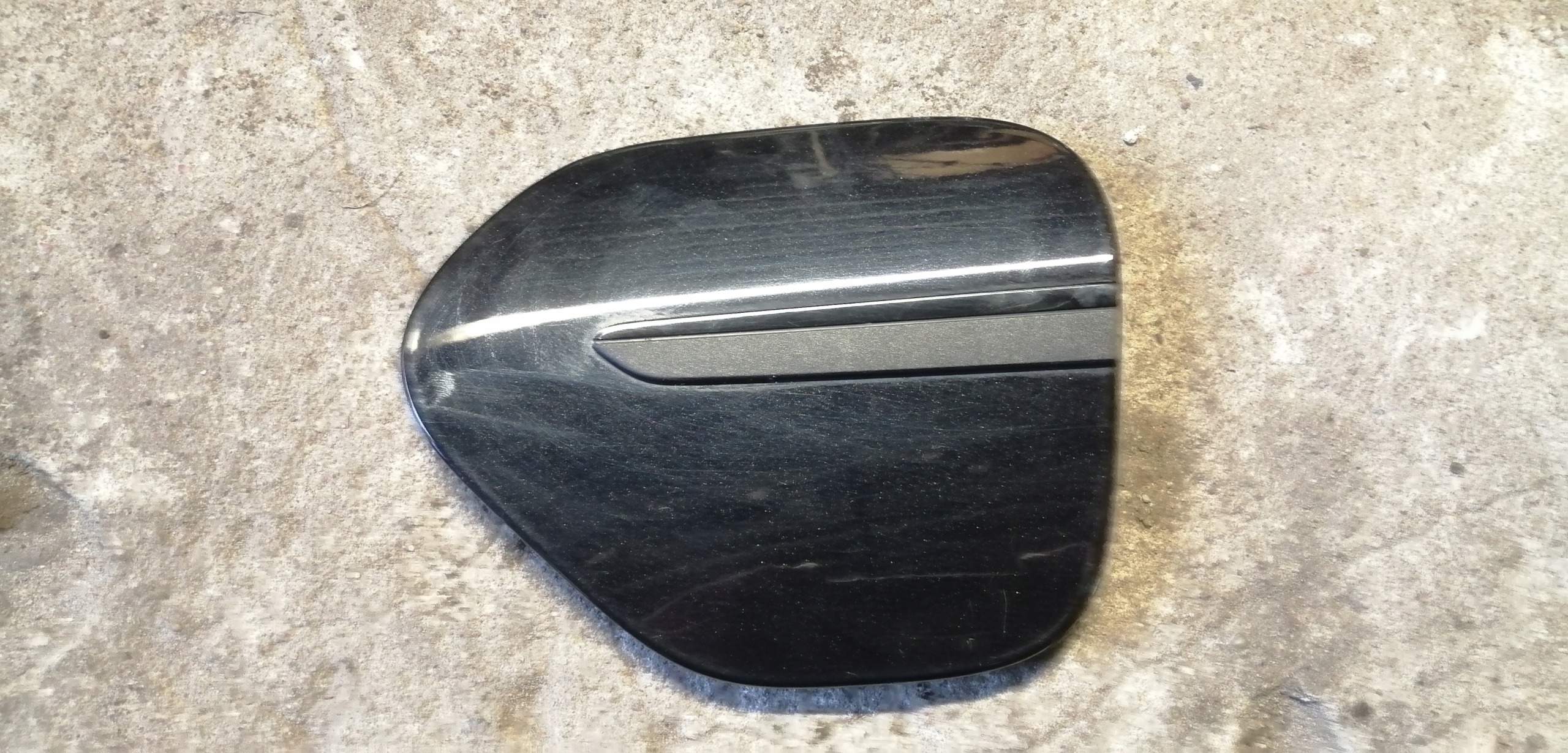 КРЫШКА ТОПЛИВНОГО БАКА PORSCHE TAYCAN 9J1821323A