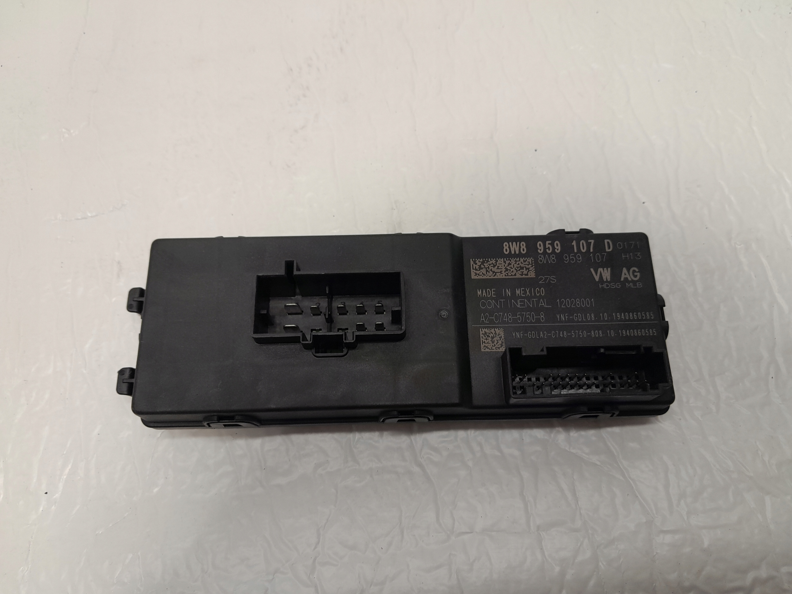 AUDI Q5 80A control unit module of the opening bonnet boot 8W8959107D