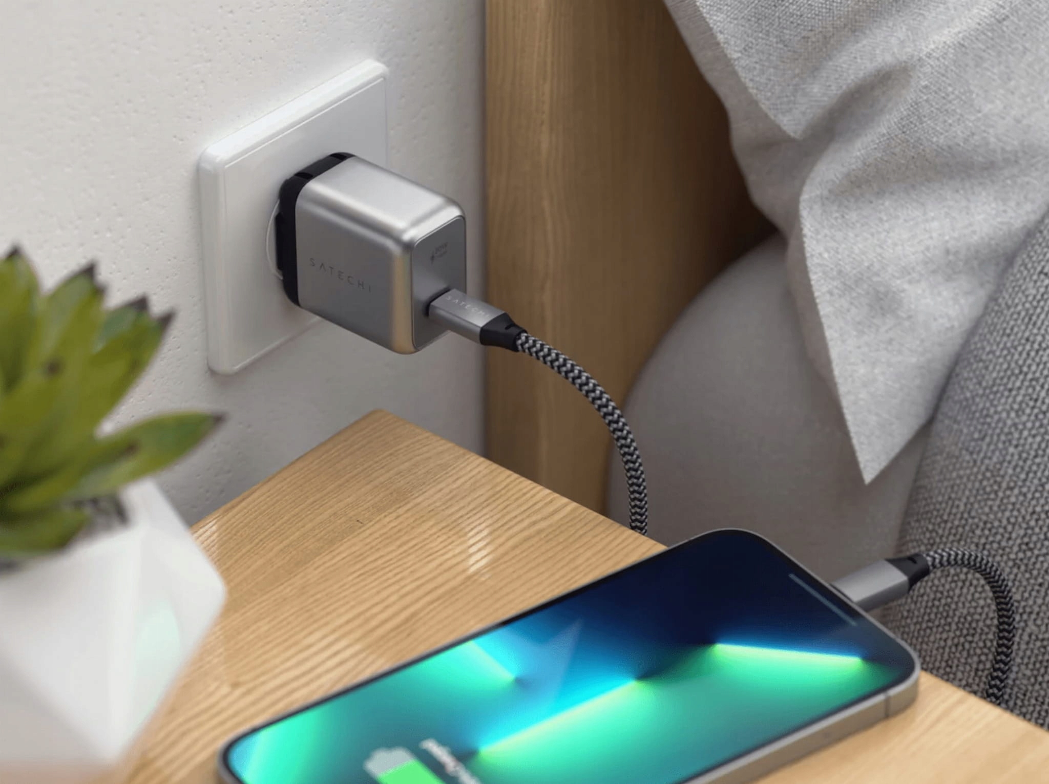 ŁADOWARKA SIECIOWA SATECHI 30W USB-C PD GAN WALL Złącza USB typ C