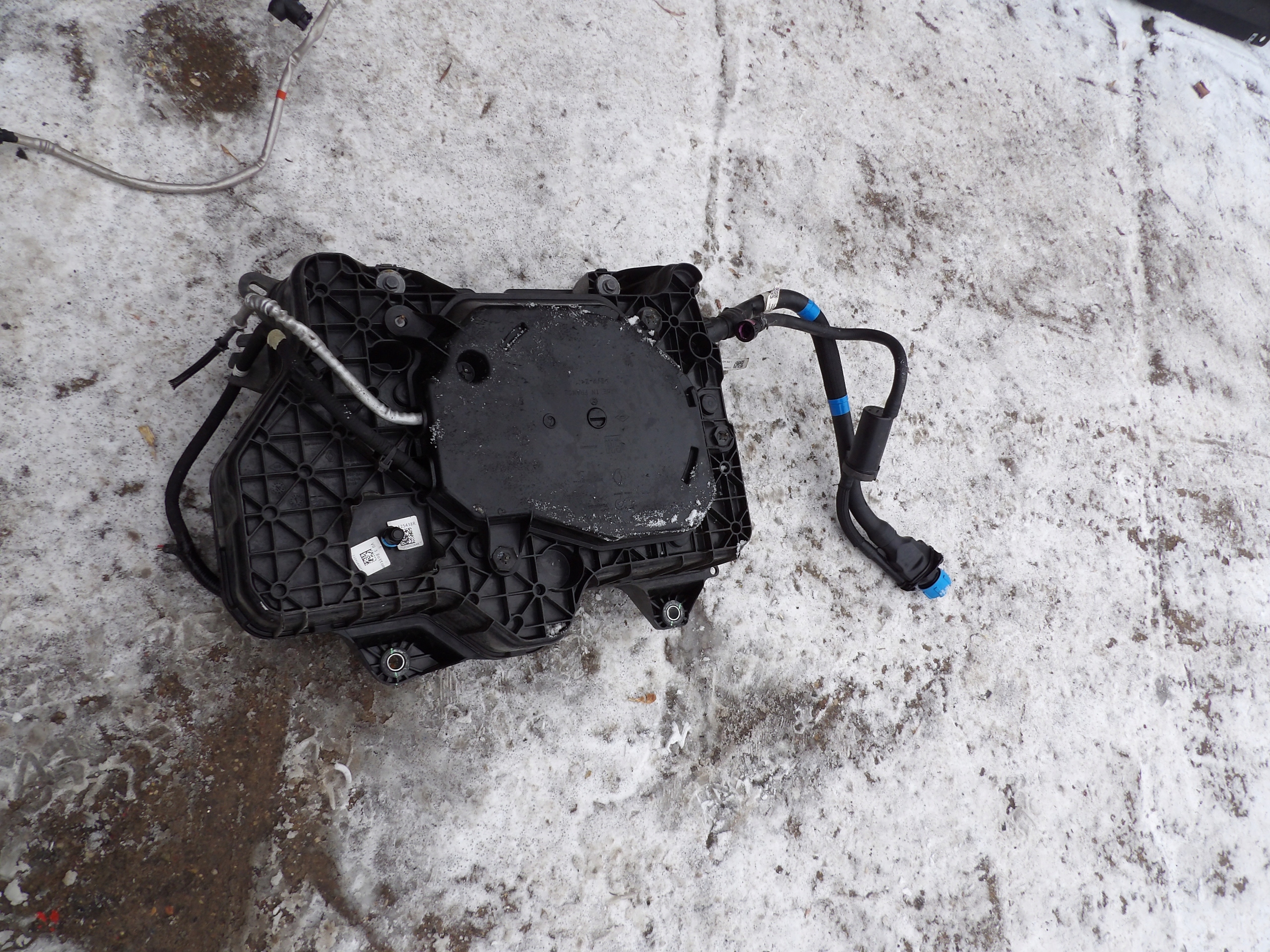 ZBIORNIK ADBLUE 172A25438R 237G00284R RENAULT TRAFIC III 3