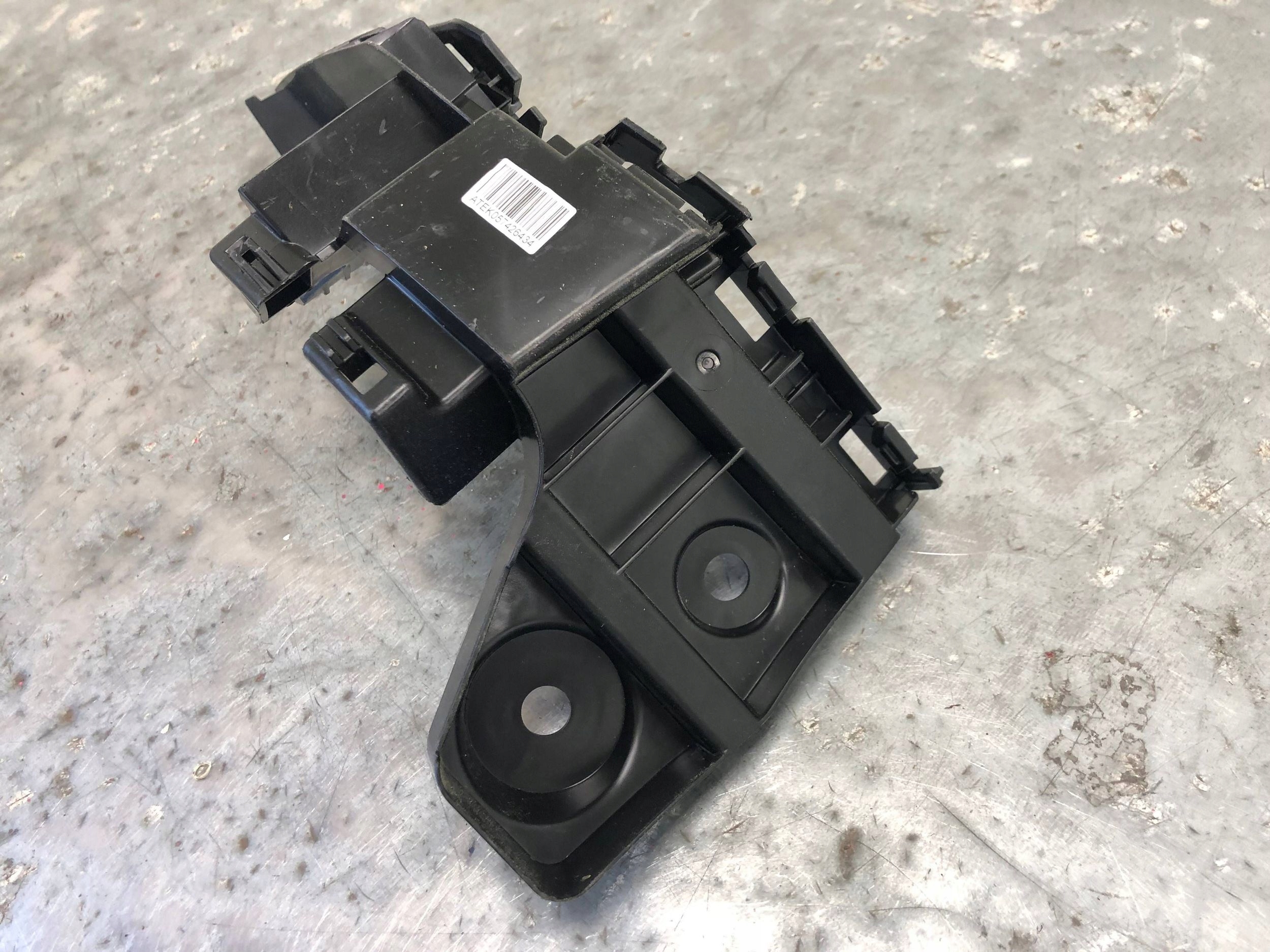 bumper bracket left rear part VW GOLF VIII HB 5H6807393F