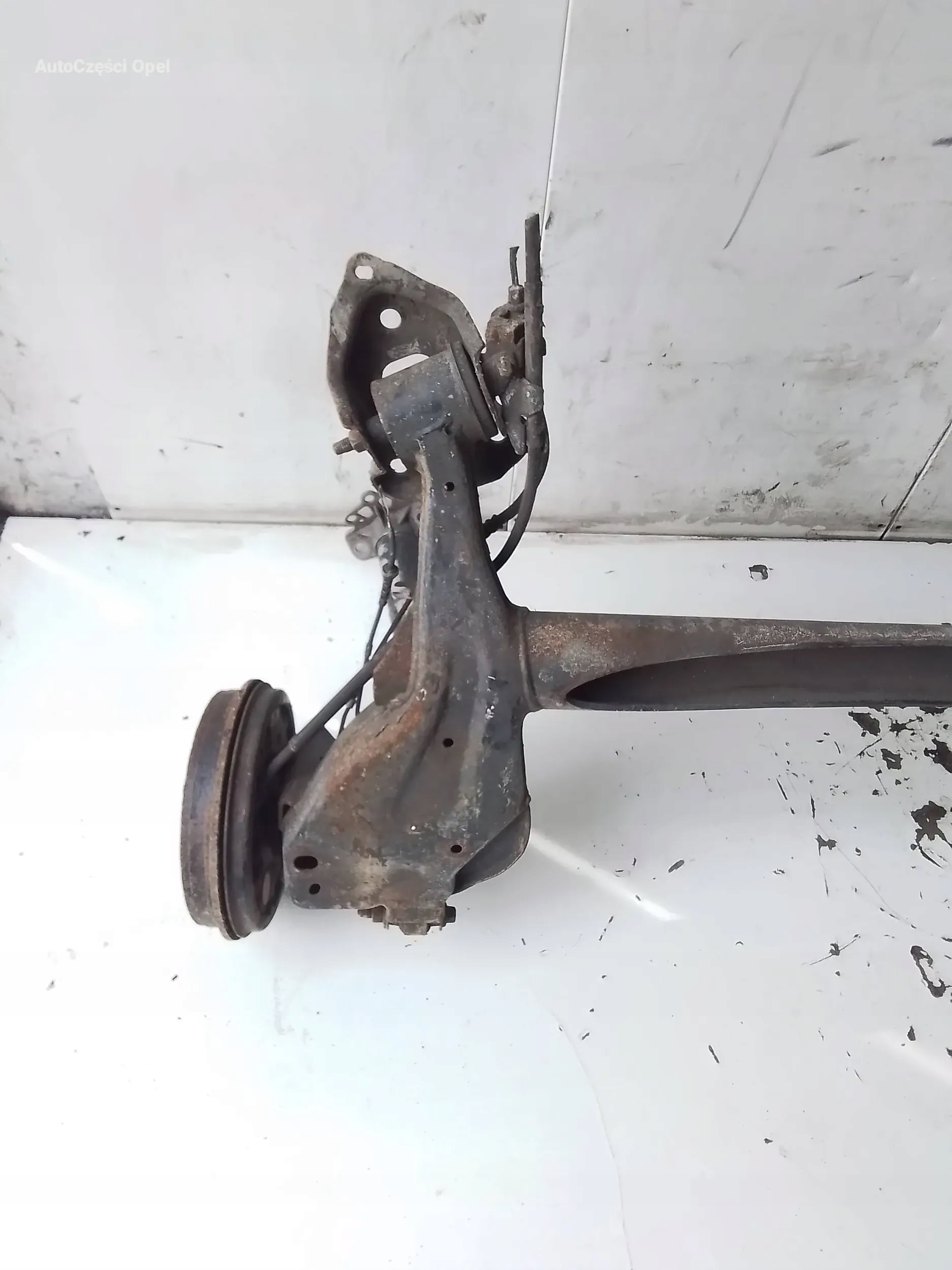 Opel Corsa E 5D BELKA ZAWIESZENIA TYŁ Numer katalogowy części TUP9969