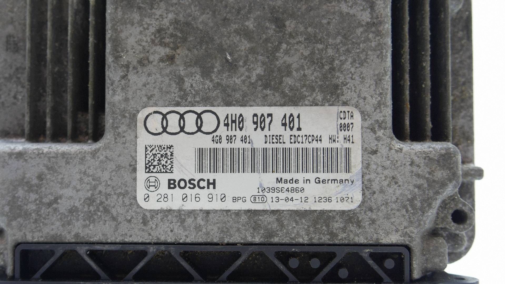 control unit computer of the engine AUDI A8 D4 3.0 TDI 4H0907401