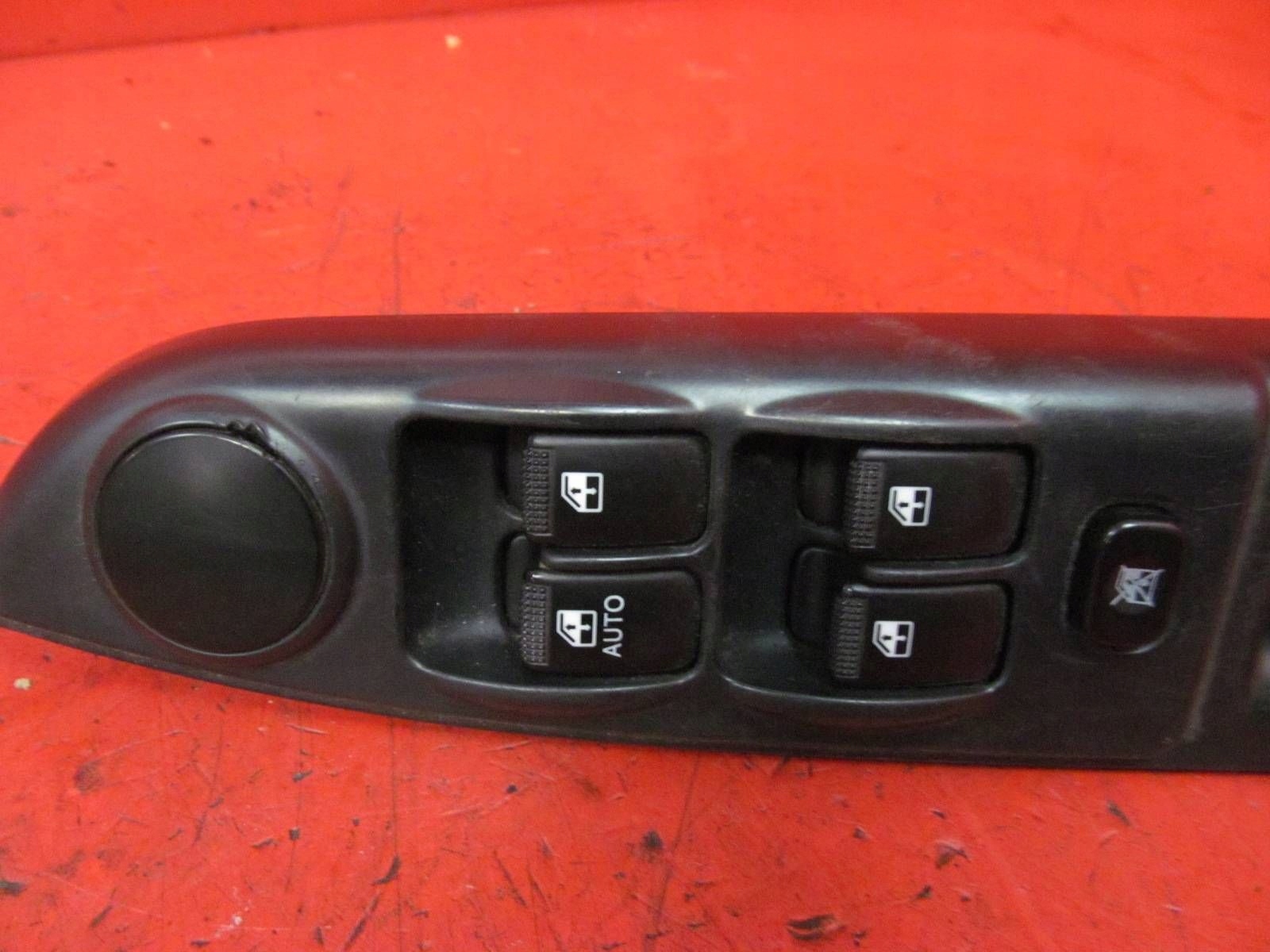 HYUNDAI GETZ TB PANEL window control switch left front 93570-1C110 EUROPA