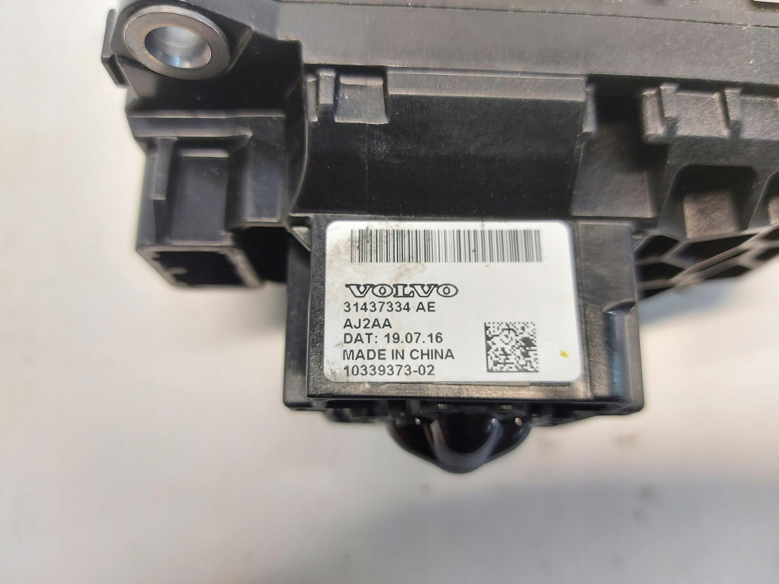 VOLVO XC40 D3 switch gear lever 31437994