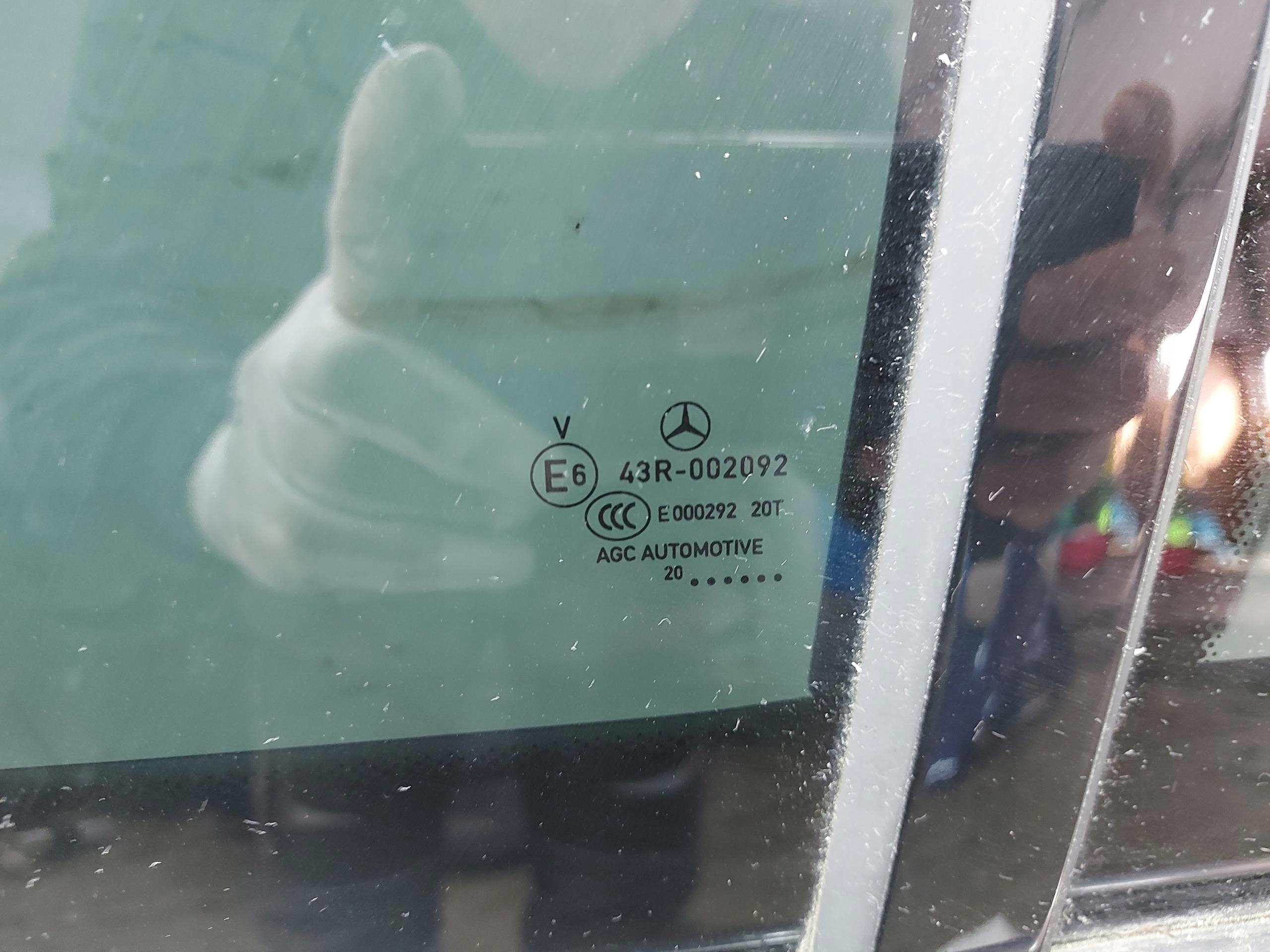Mercedes EQC 400 W293 Tür links heck blauer 896