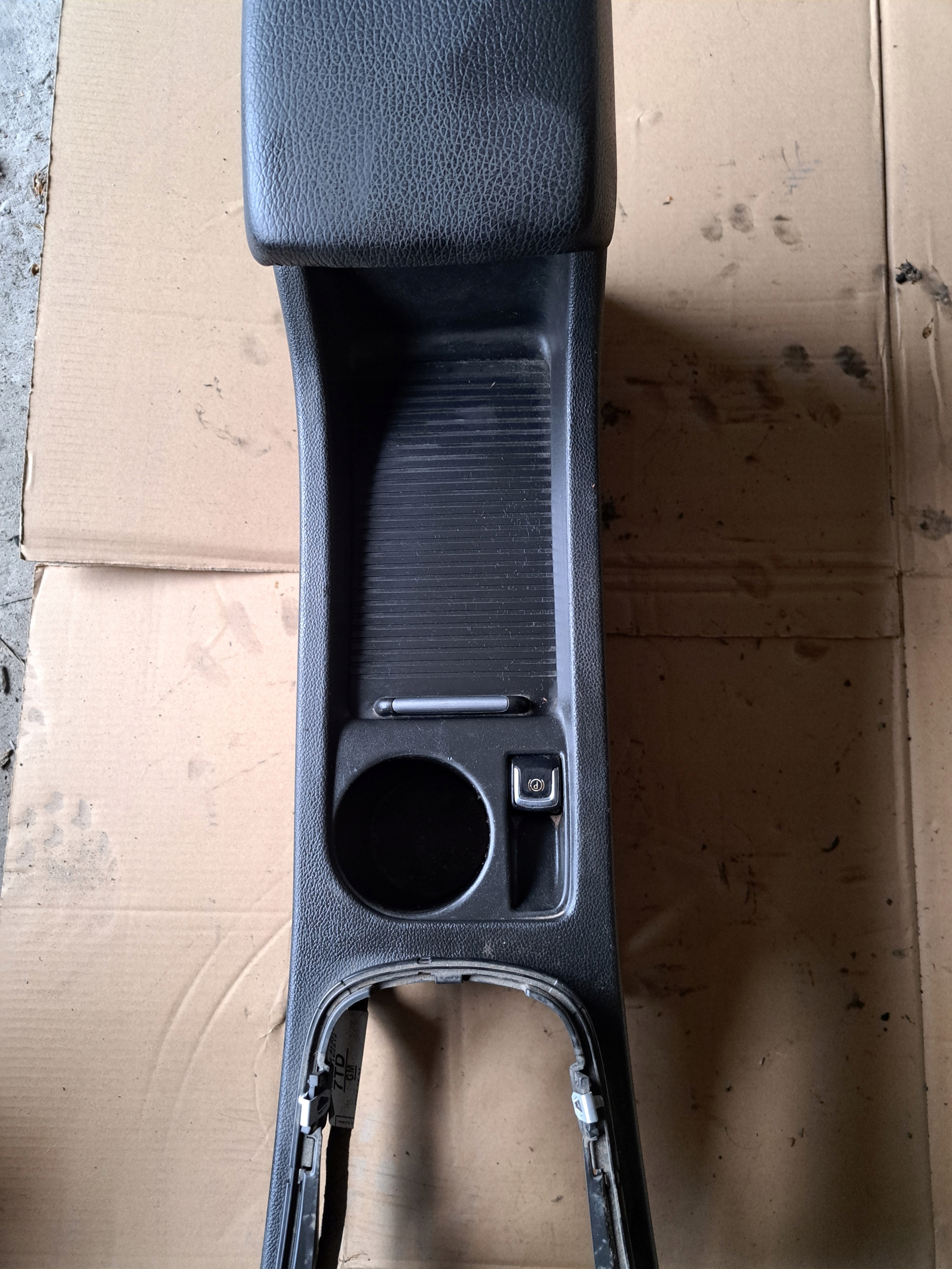 TUNEL central armrest OPEL ASTRA J EUROPA