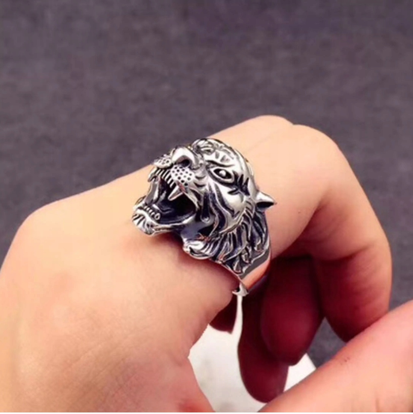 PIERŚCIEŃ SYGNET TYGRYS GŁOWA TYGRYSA GOTYCKI STAL Kolekcja sygnet pierścień tygrys