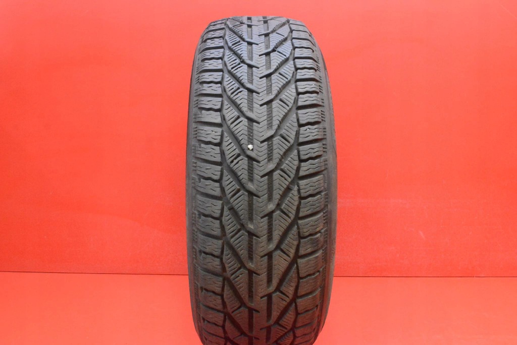 tyre tyres 2 pcs KORMORAN winter 215/65/16 24R