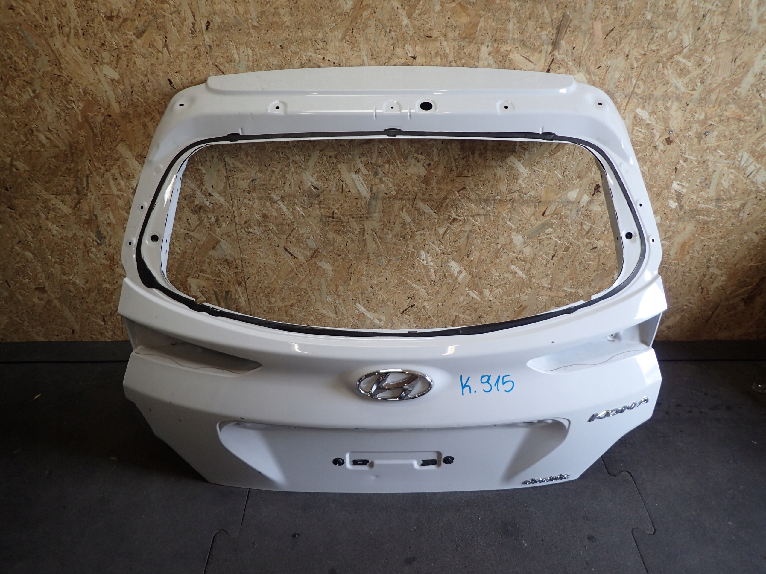 KLAPA TYŁ HYUNDAI KONA