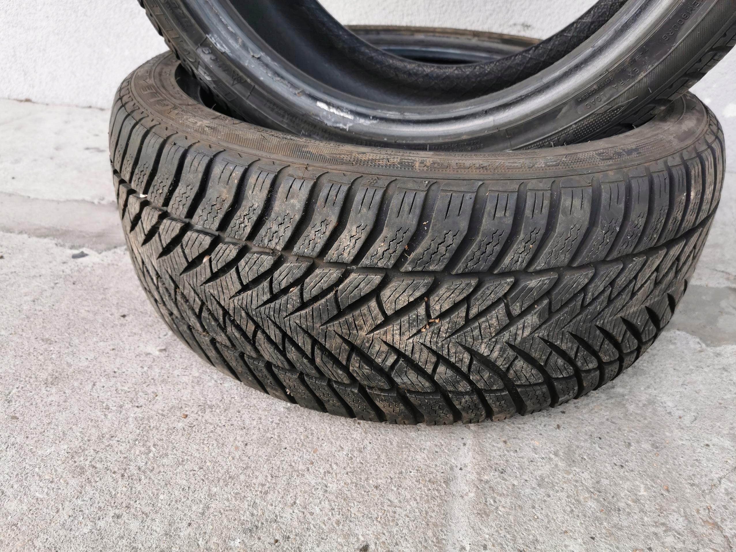 OPONY ZIMOWE GOODYEAR 245/40 R18 97V M+S RUNFLAT Model GT3