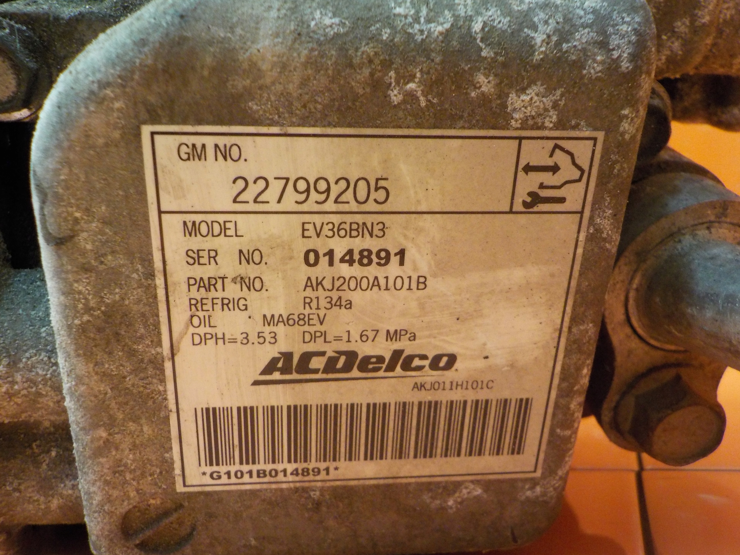 opel AMPERA 1.4 b 13r 150KM A14XFL компрессор кондиционера 22799205