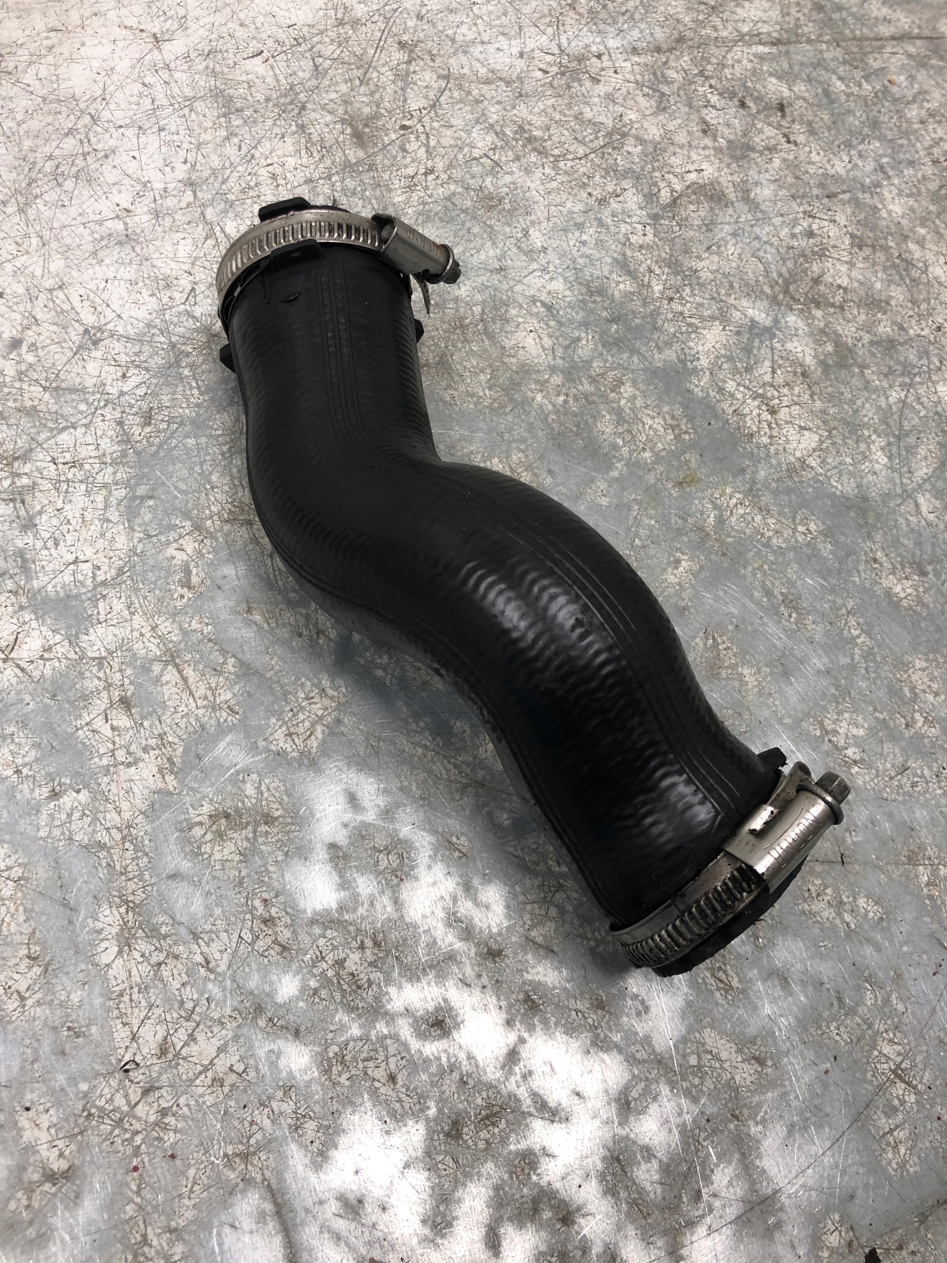 cijev prijenos interkulera AUDI Q7 4.2 TDI 7L8145980