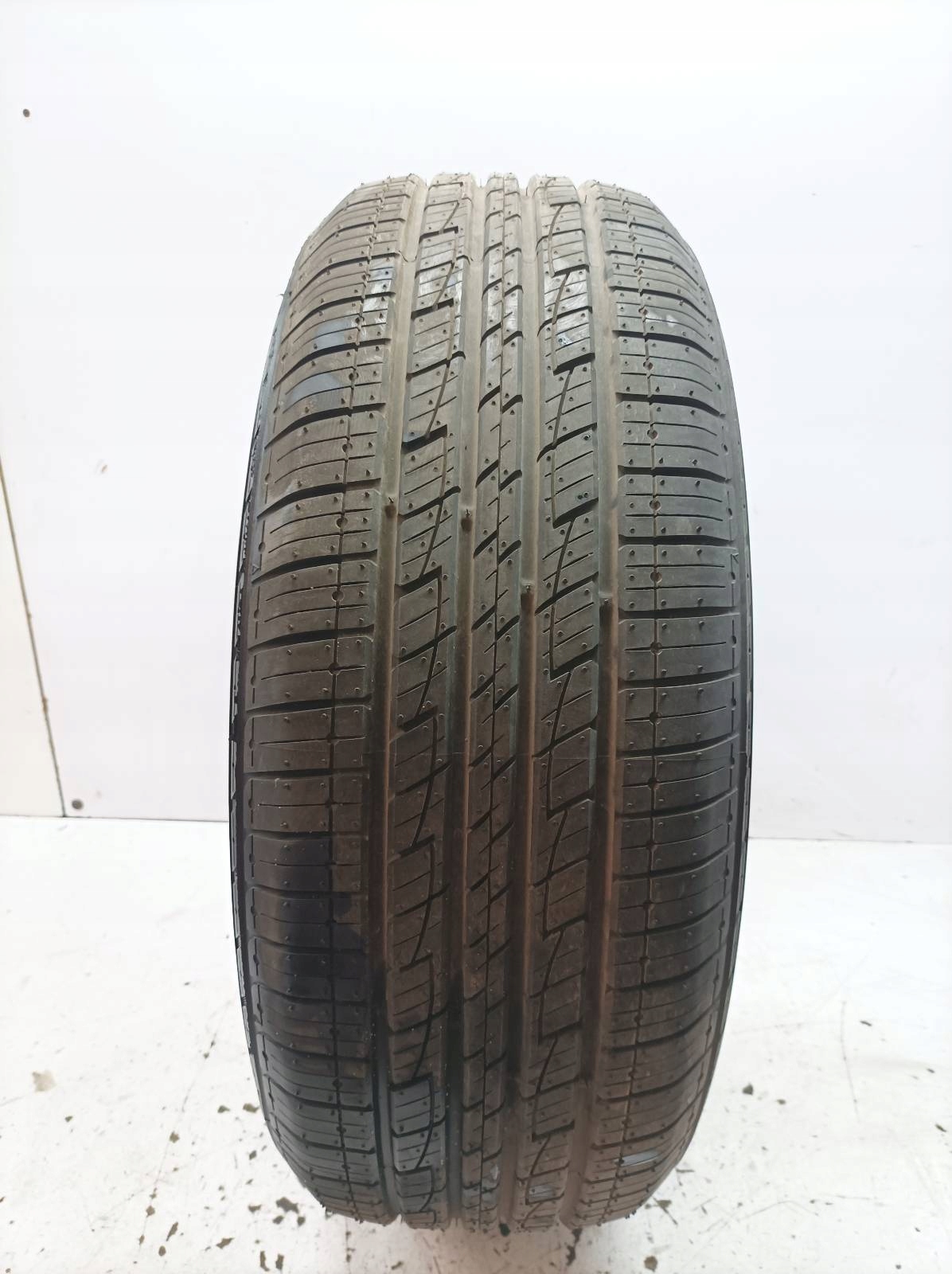 gomma LETNIA KUMHO SOLID KL21 245/60R18 (1010) 8.05MM