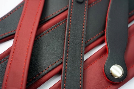 Sada pásů, pásků Polské Široké Black/red pro akordeon 40-48 b