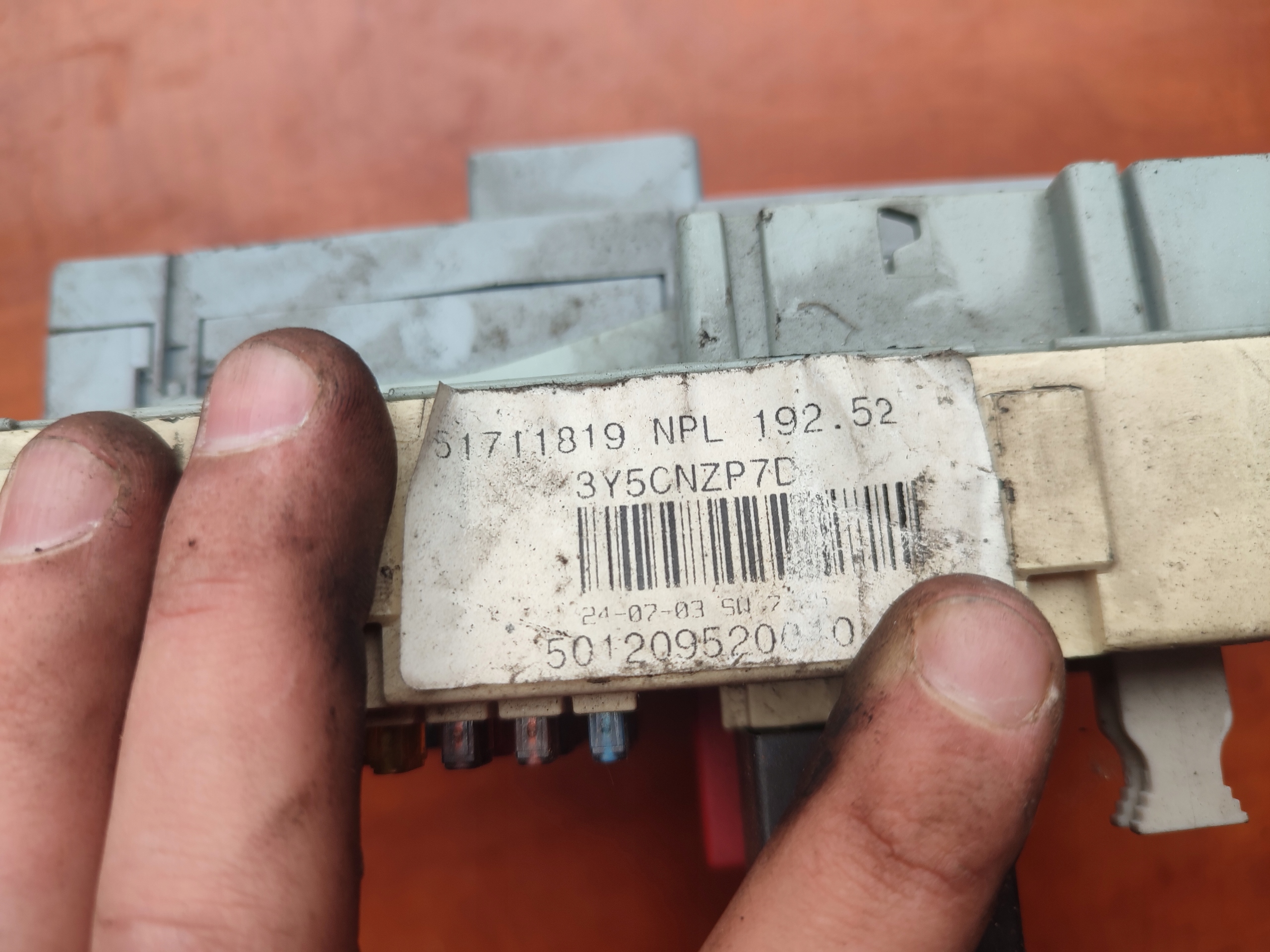 MODULE FUSIBLES FIAT STILO 51711819