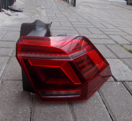 VW TIGUAN II LIFT LAMPA PRAWY TYŁ LED IQ.LIGHT 5NA945208J