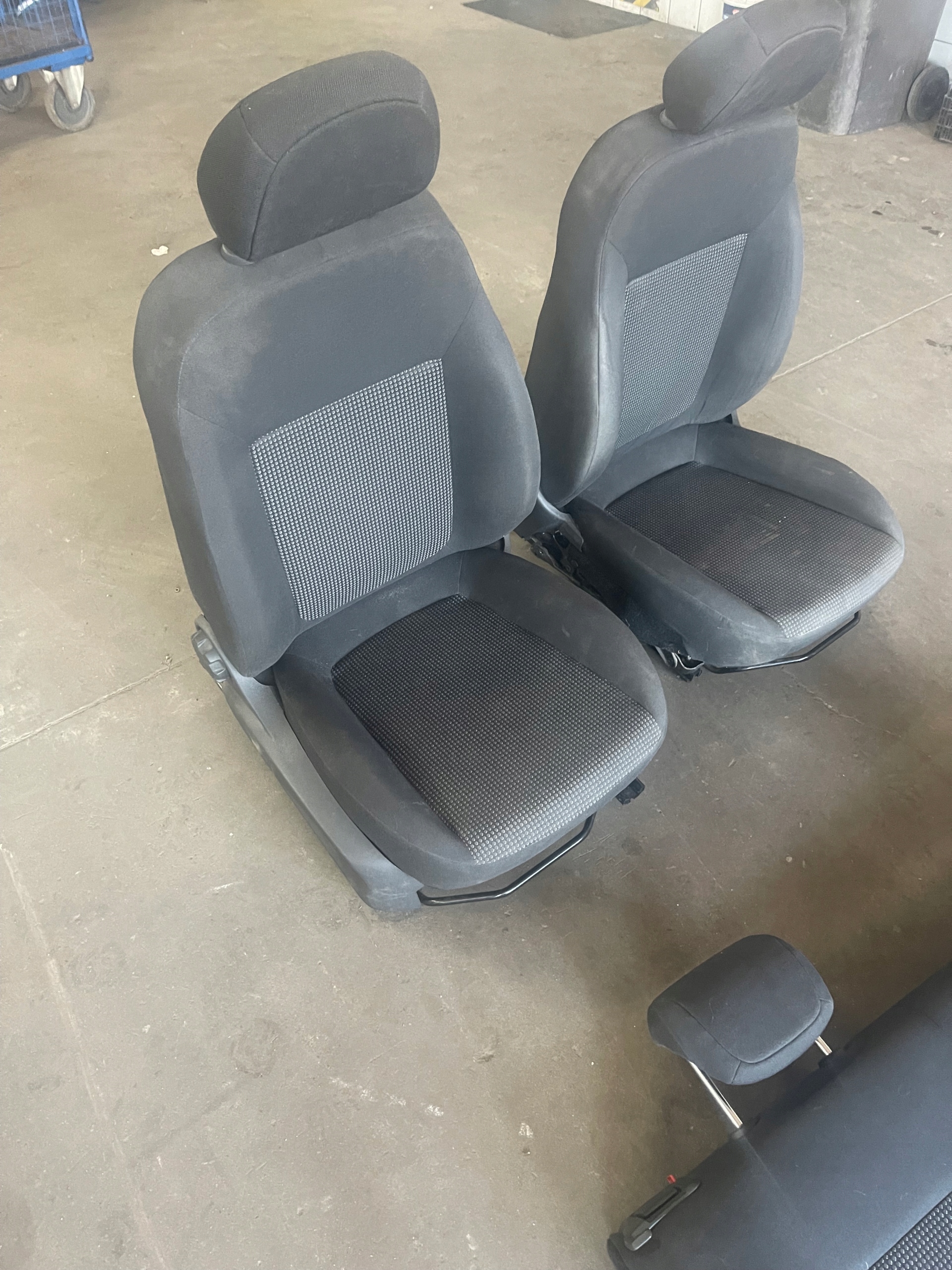 opel CORSA d 5d кресла диван европа хорошее состояние