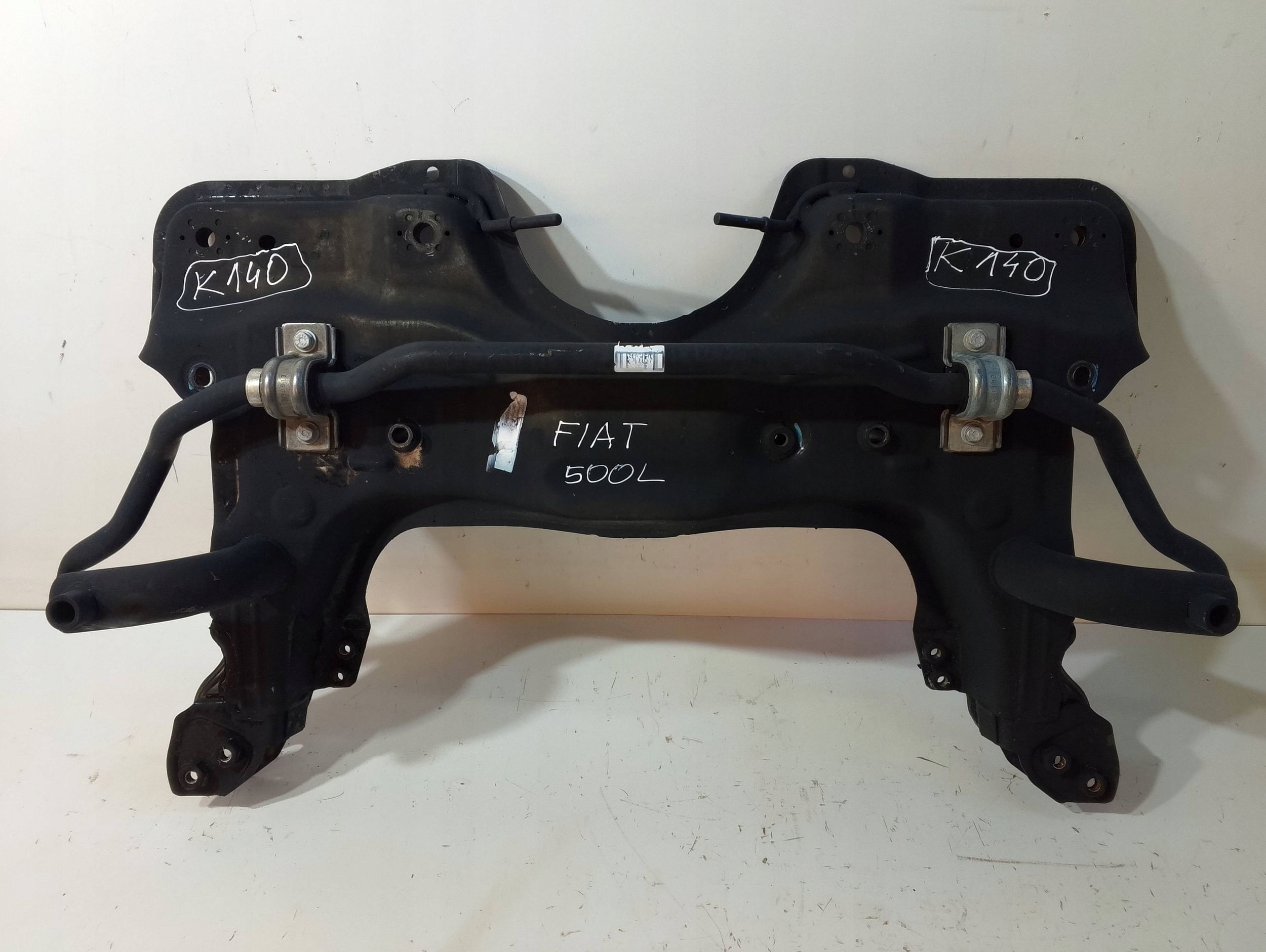 Fiat 500L axle beam front (K140)