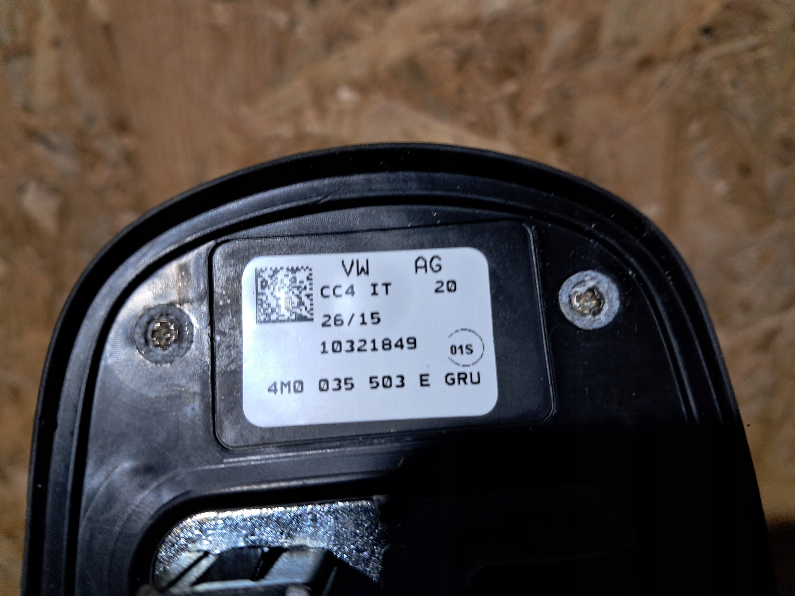 Audi A4 Q5 Q7 Antena dachowa GPS 4M0035503E LX5H Producent części Audi OE