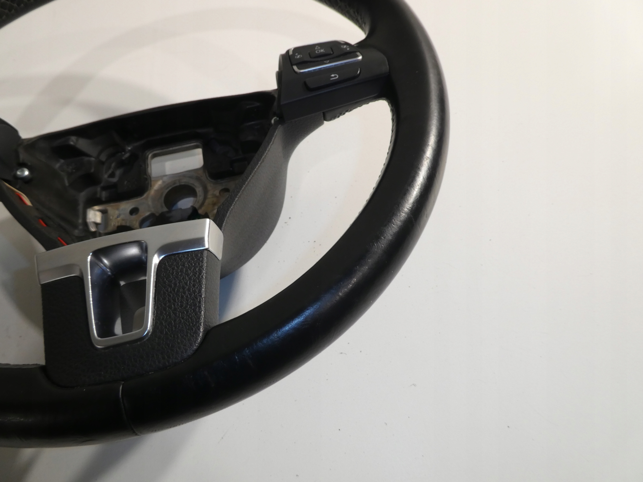 LENKRAD SKORZANA VW GOLF JETTA TOURAN
