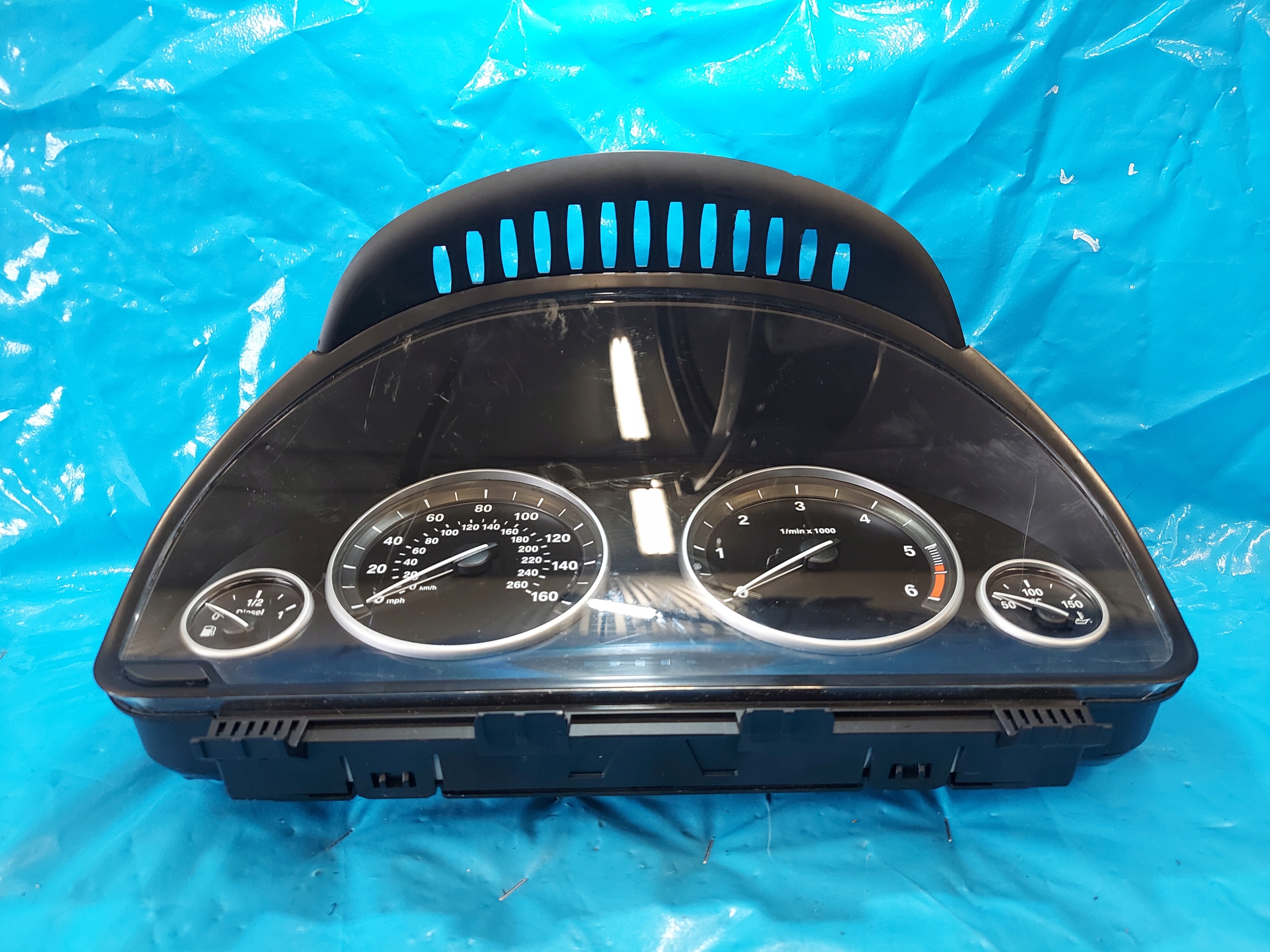 dials clock BMW 5 F10 2.0 D 2012 R 25811511 UK