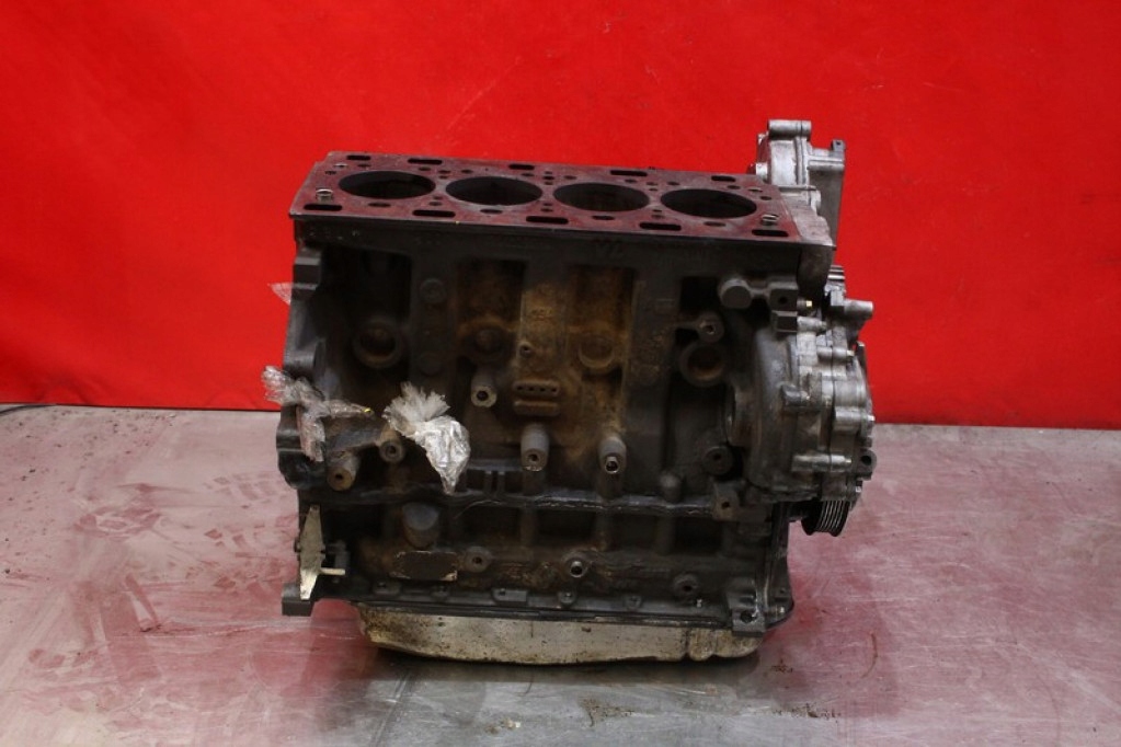 BLOK DÓŁ SILNIKA WAŁ 8200102320 RENAULT MASTER 2 II 2.2 DCI 90 KM 97-10