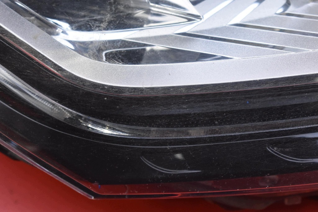 REFLEKTOR right light front EU 9674397980 CITROEN C5 II X7 III 08-17
