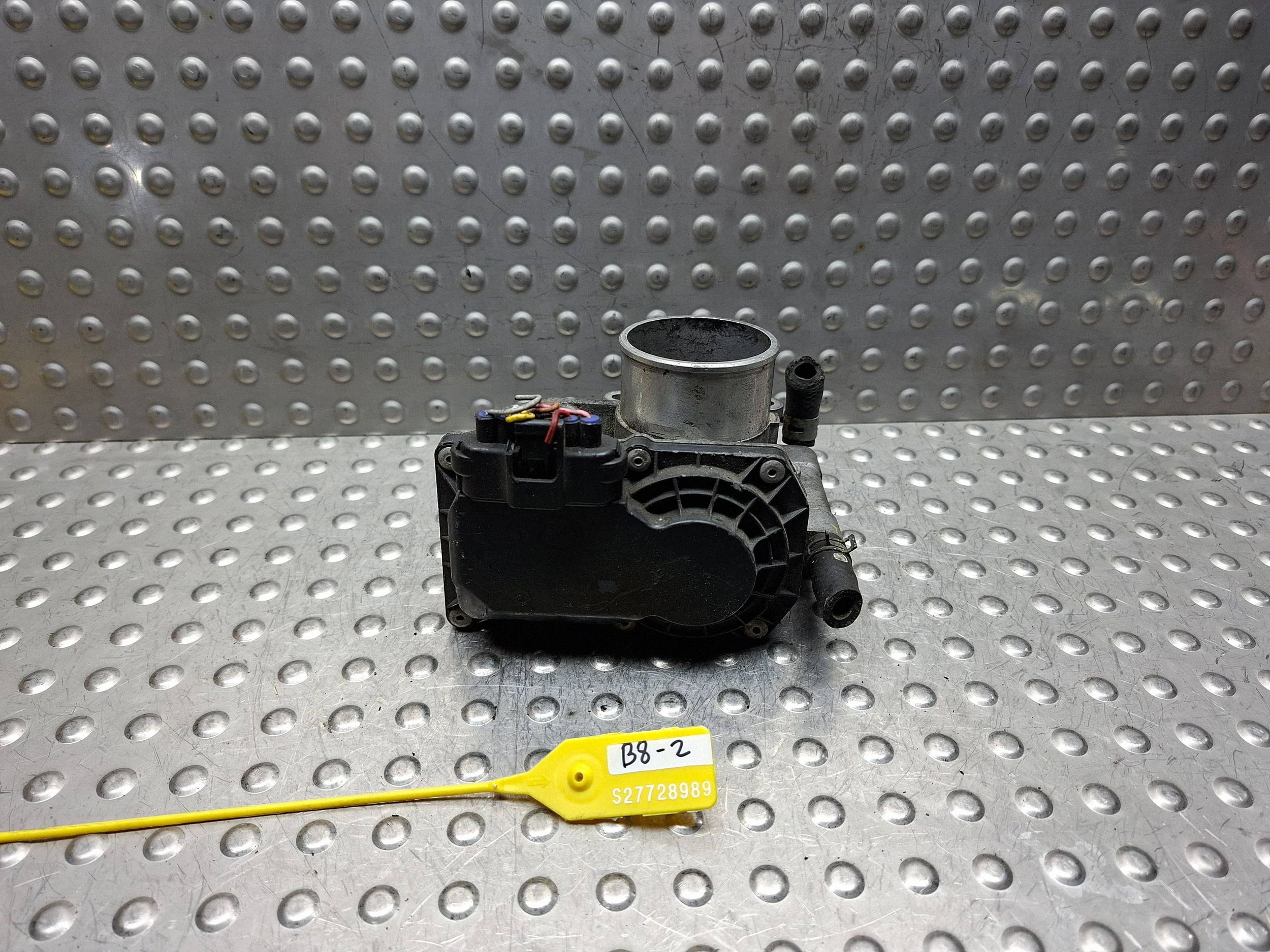 Valvola a farfalla MAZDA 5 6 05- 2.0 D RF7J136B0