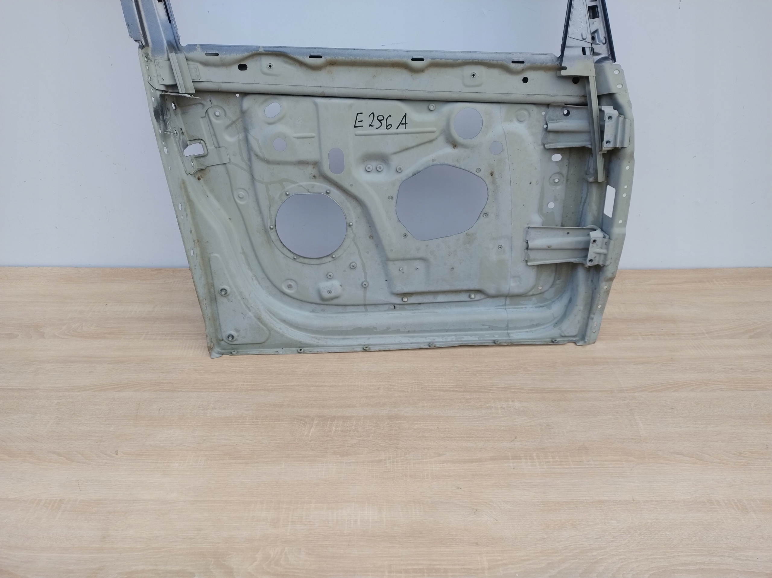 VW GOLF plus 5M right door front frame SZKIELET
