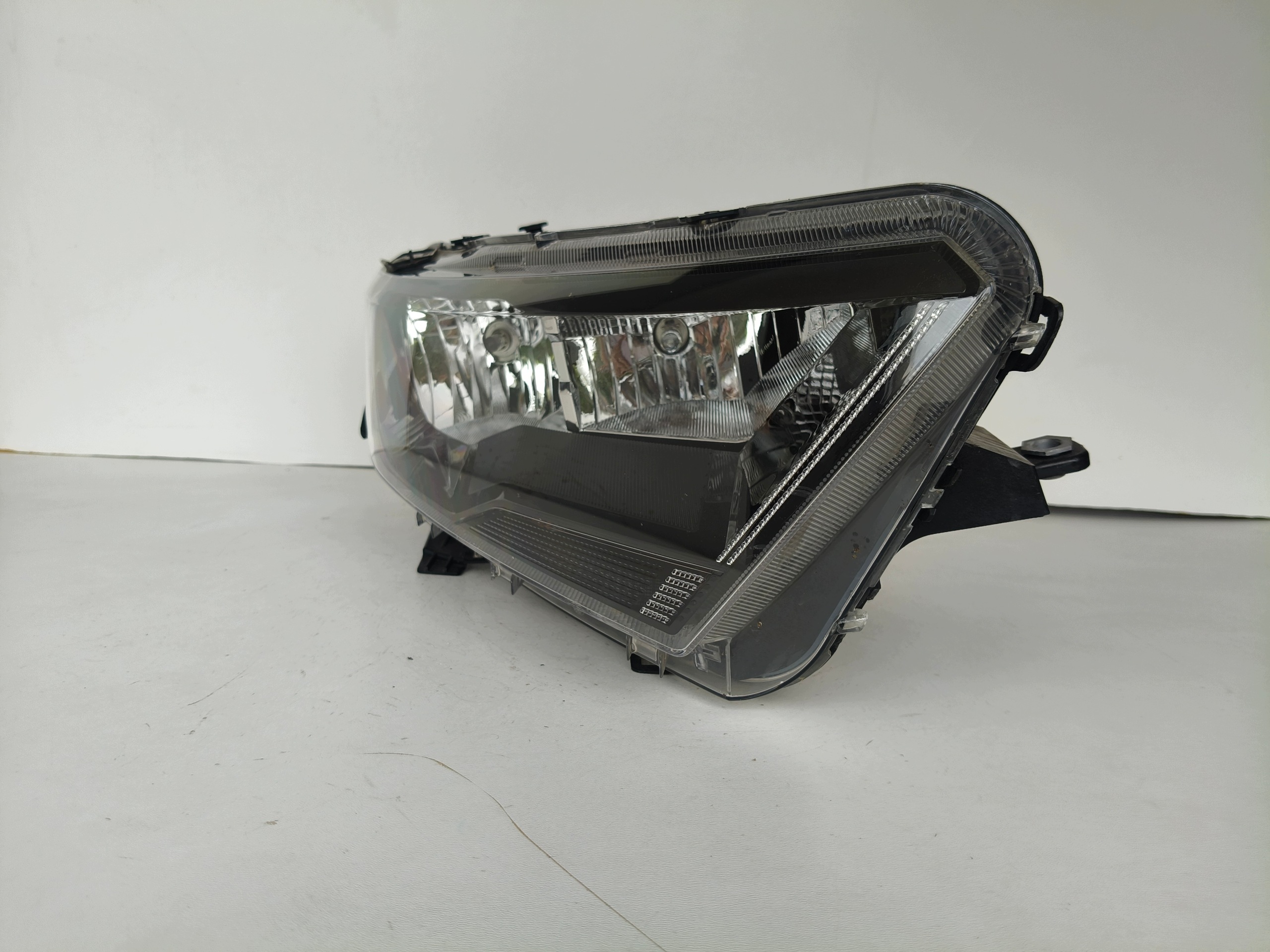 Licht rechts REFLEKTOR FORD TRANSIT CONNECT 22