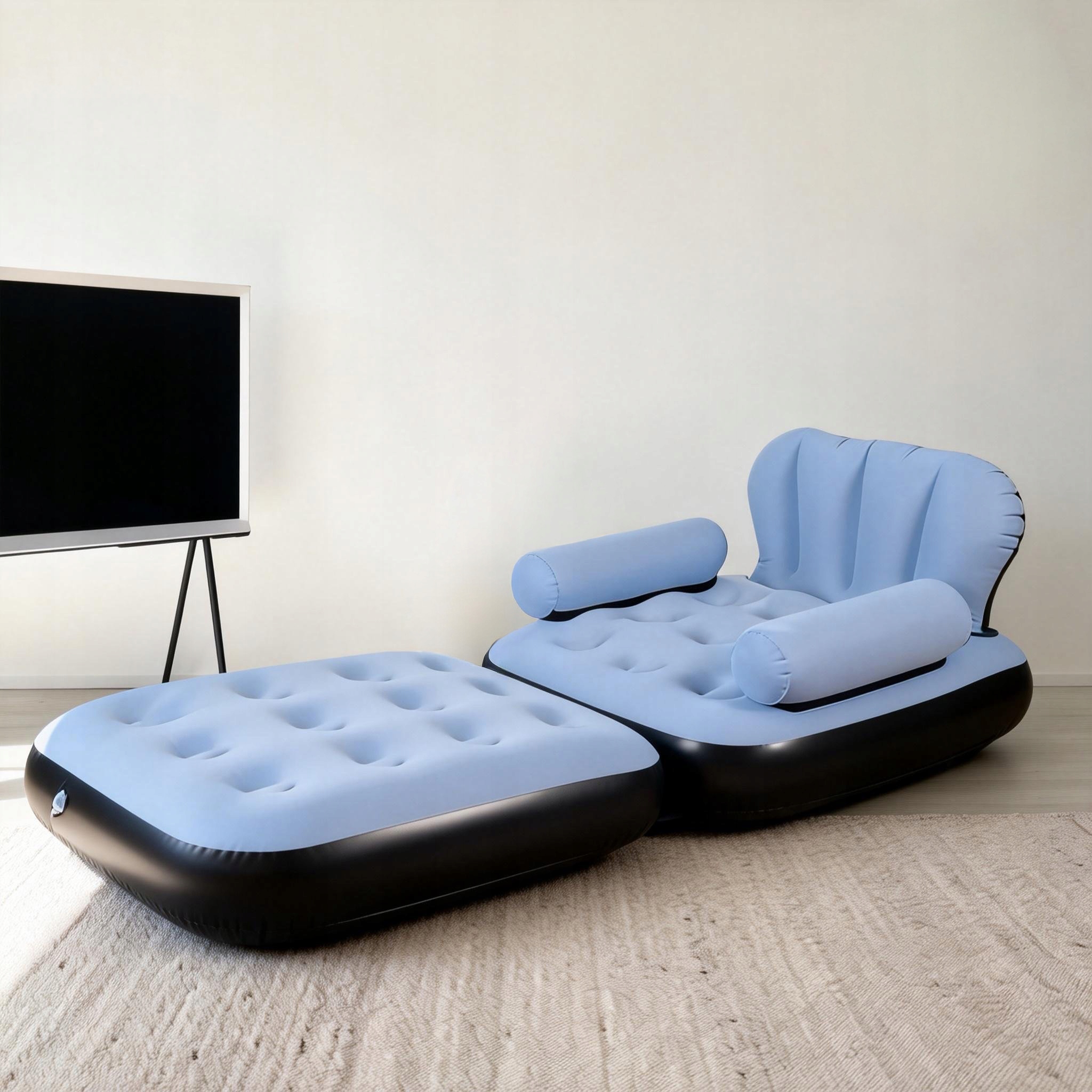 Skládací, nafukovací pohovka s nožní pumpou.