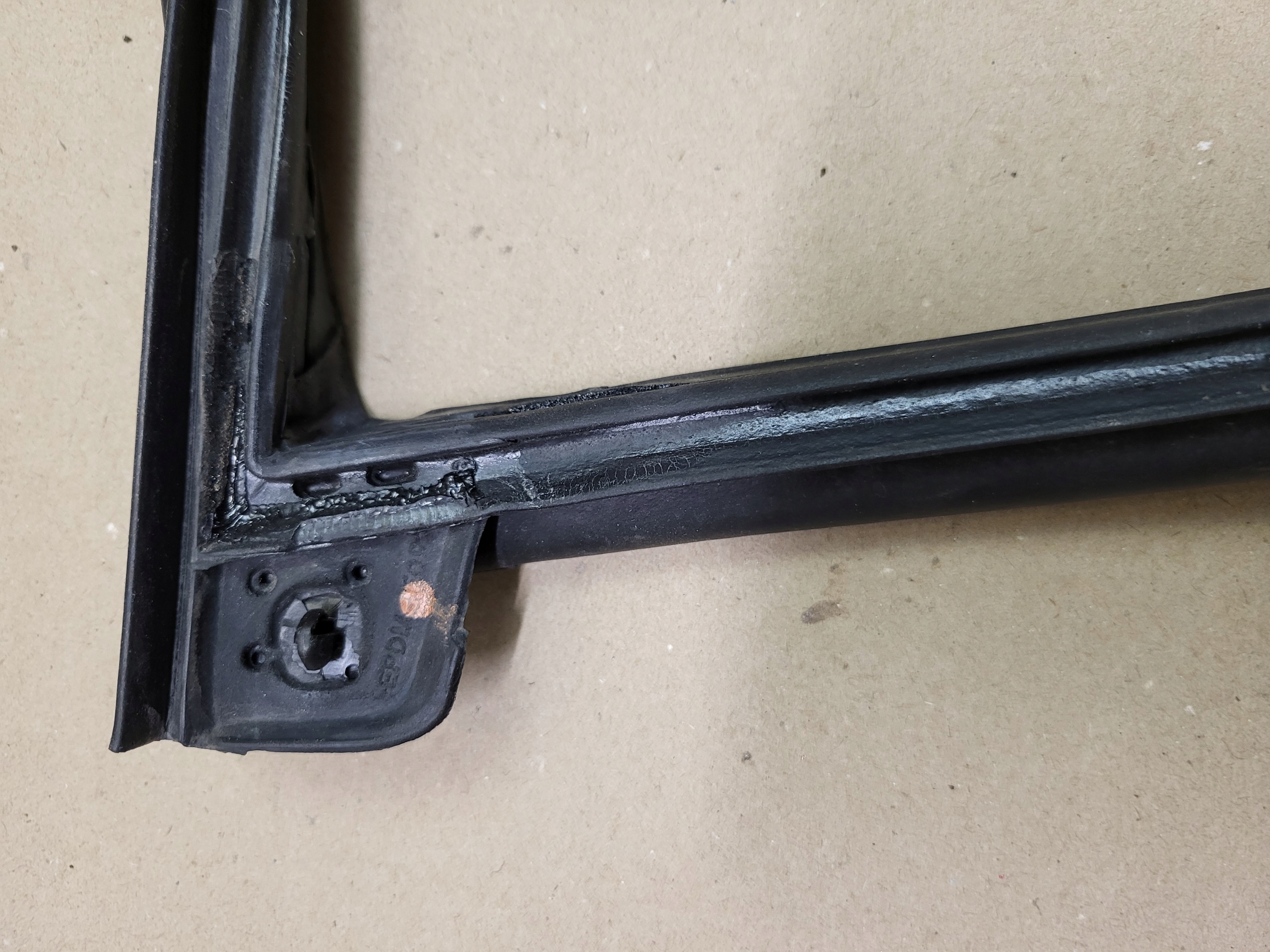 gasket Z door right front HYUNDAI i20 II 0E