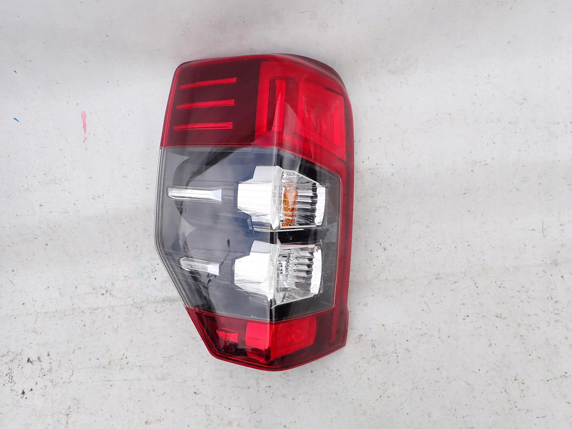 MITSUBISHI L200 V 5 LIFT 19-> light rear part rear left