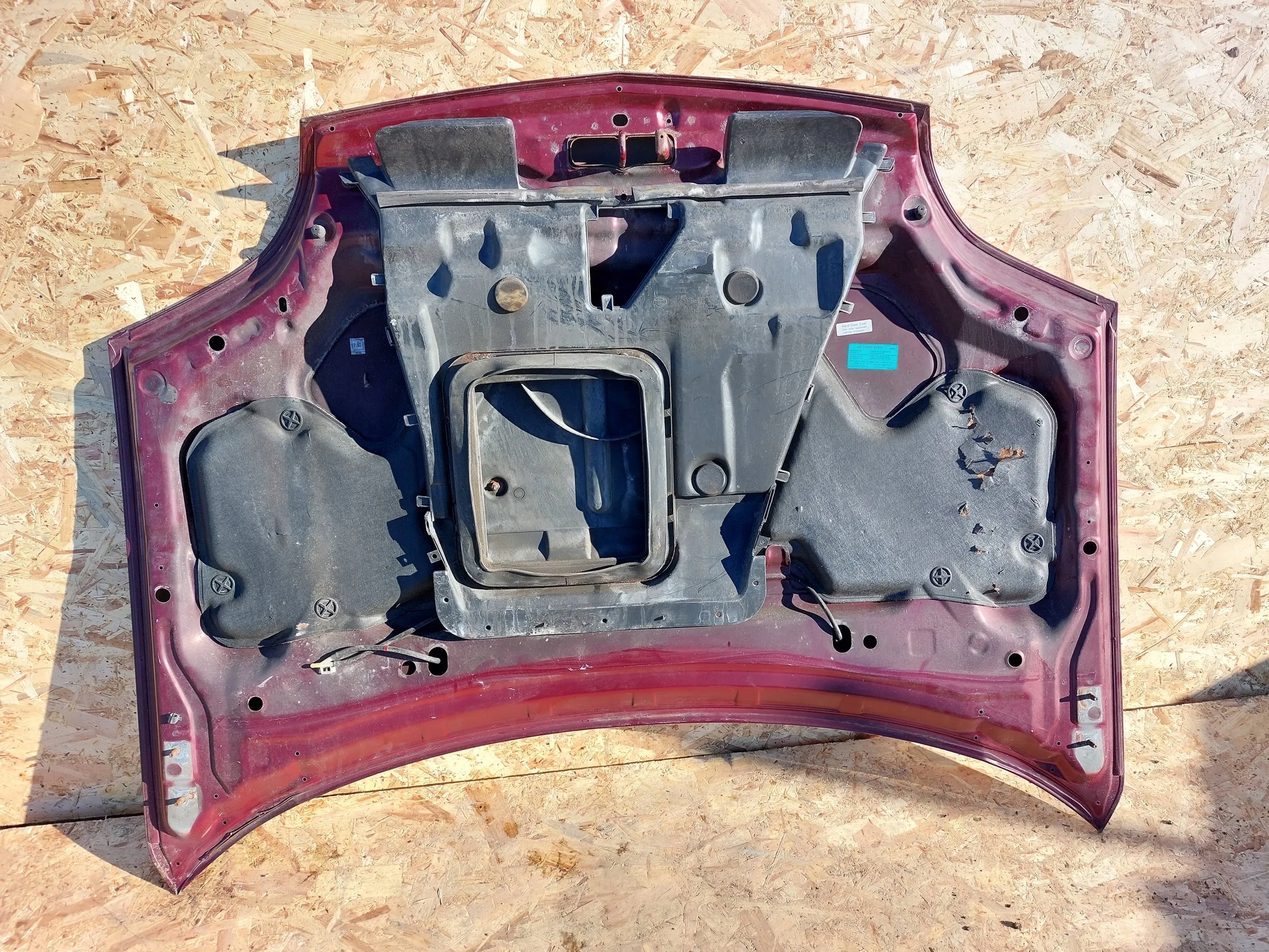 bonnet front Nissan X-Trail T30 01-07