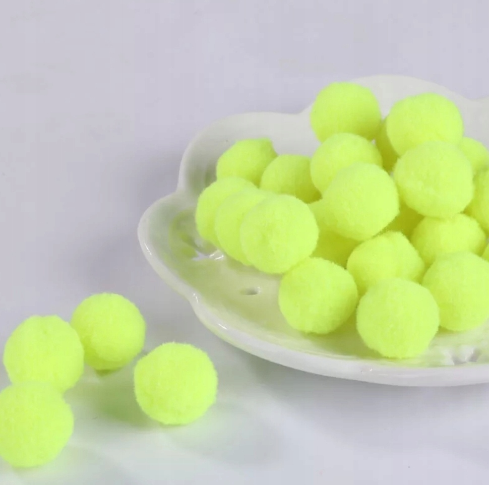 

Neonowe zielone Pompony 1,5 CM 10szt pompon