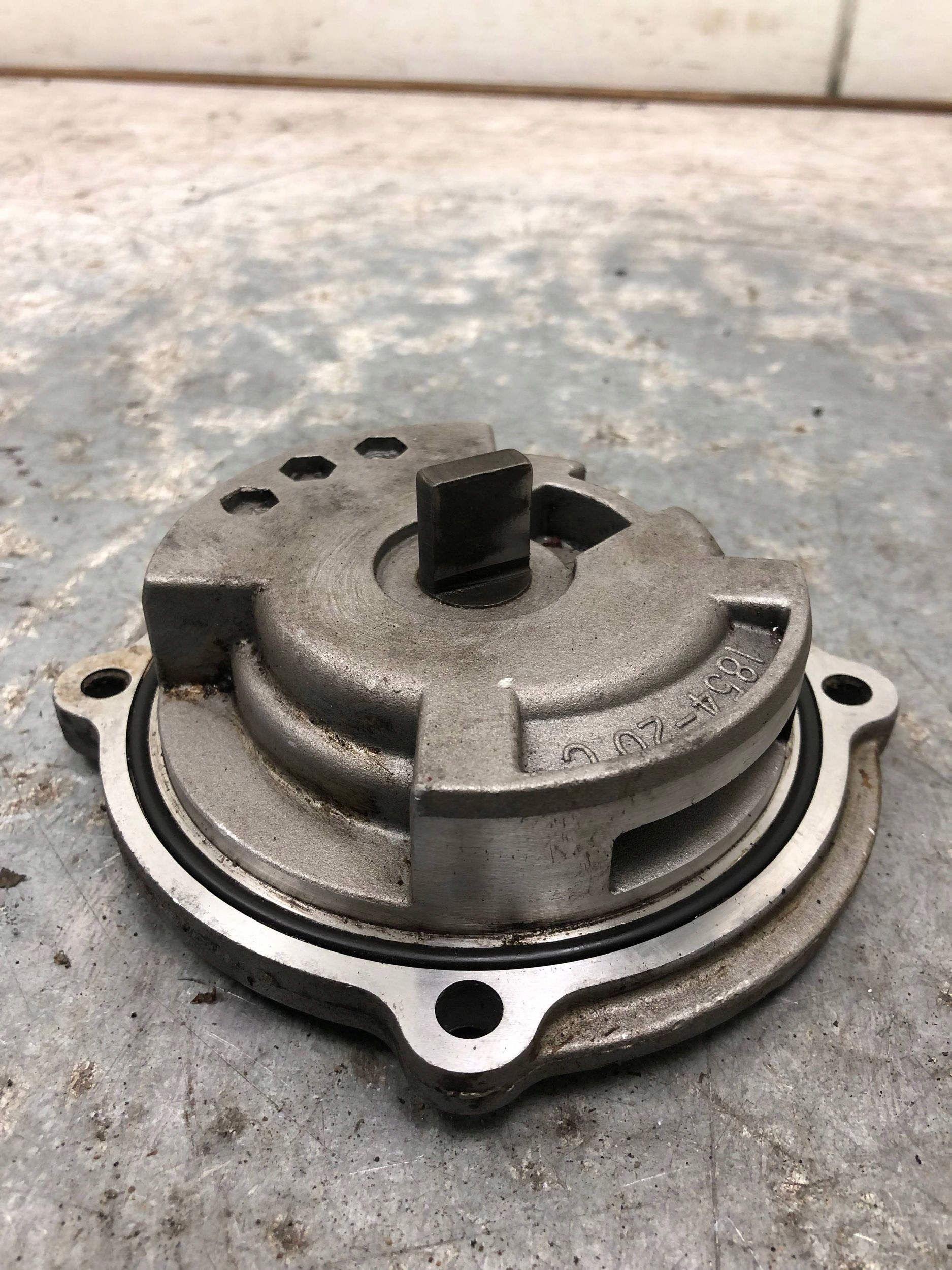 Pompa VACUM PORSCHE 996 2.7 99610702154