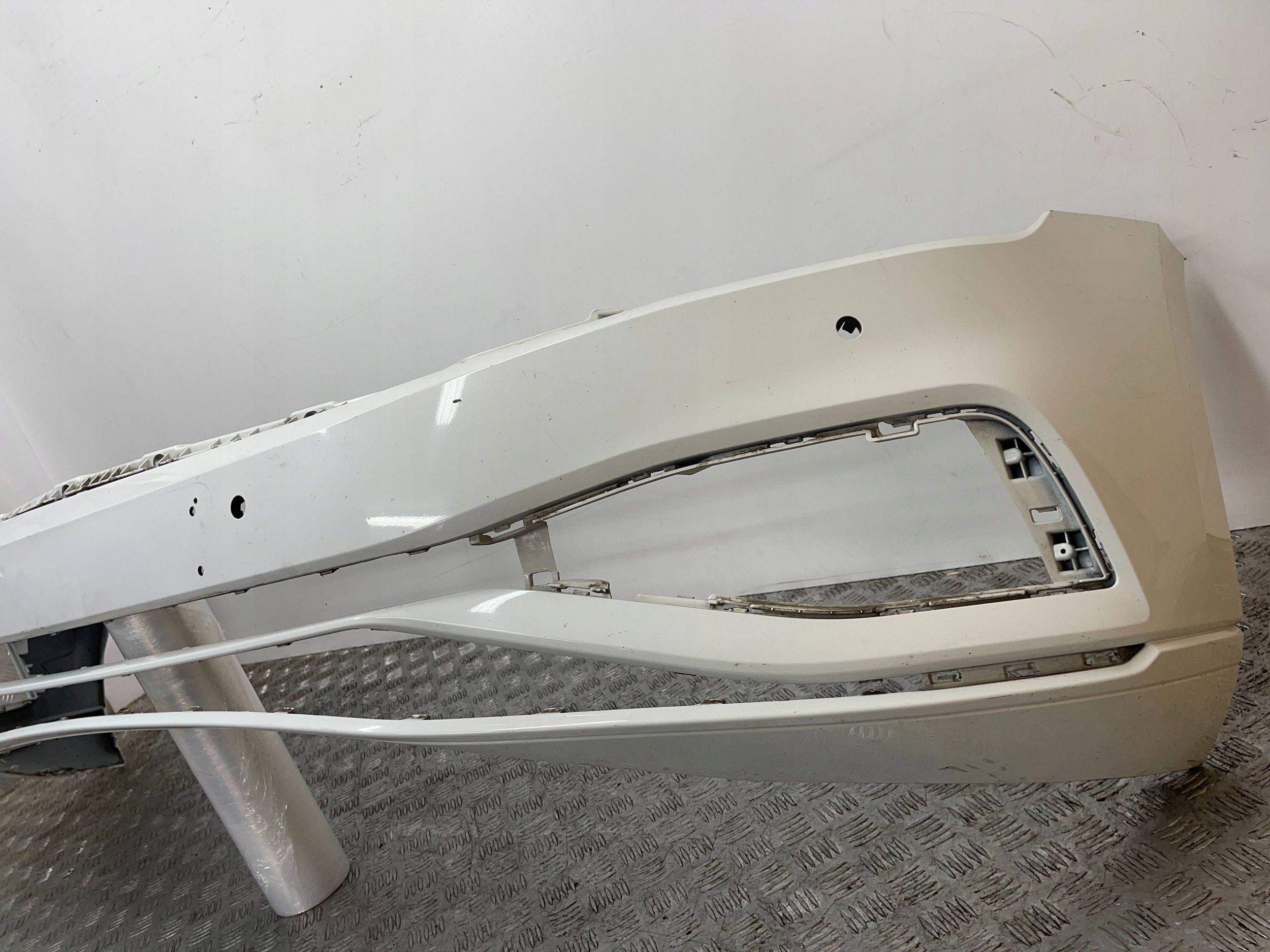 bumper front front Volkswagen PASSAT B8 3G LIFT 19- 3G0807221E PDC