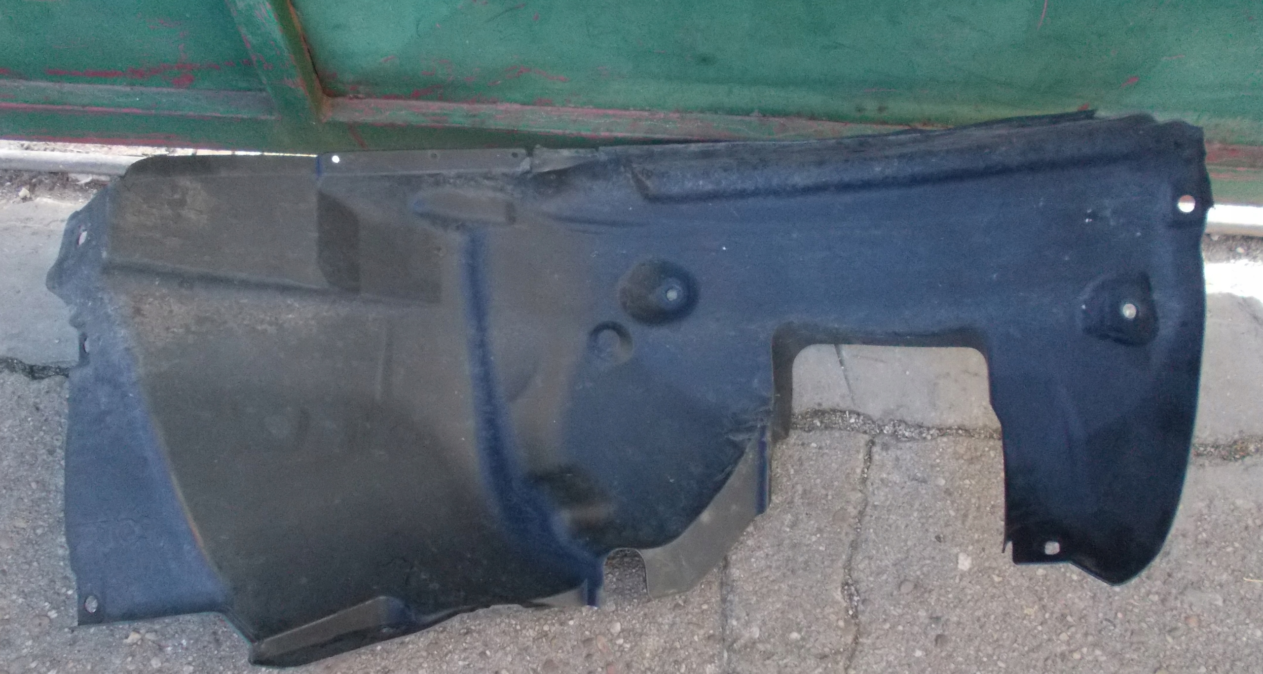 BMW E87 2.0 e 07R 3D PARASALE Destra Anteriore 7059372