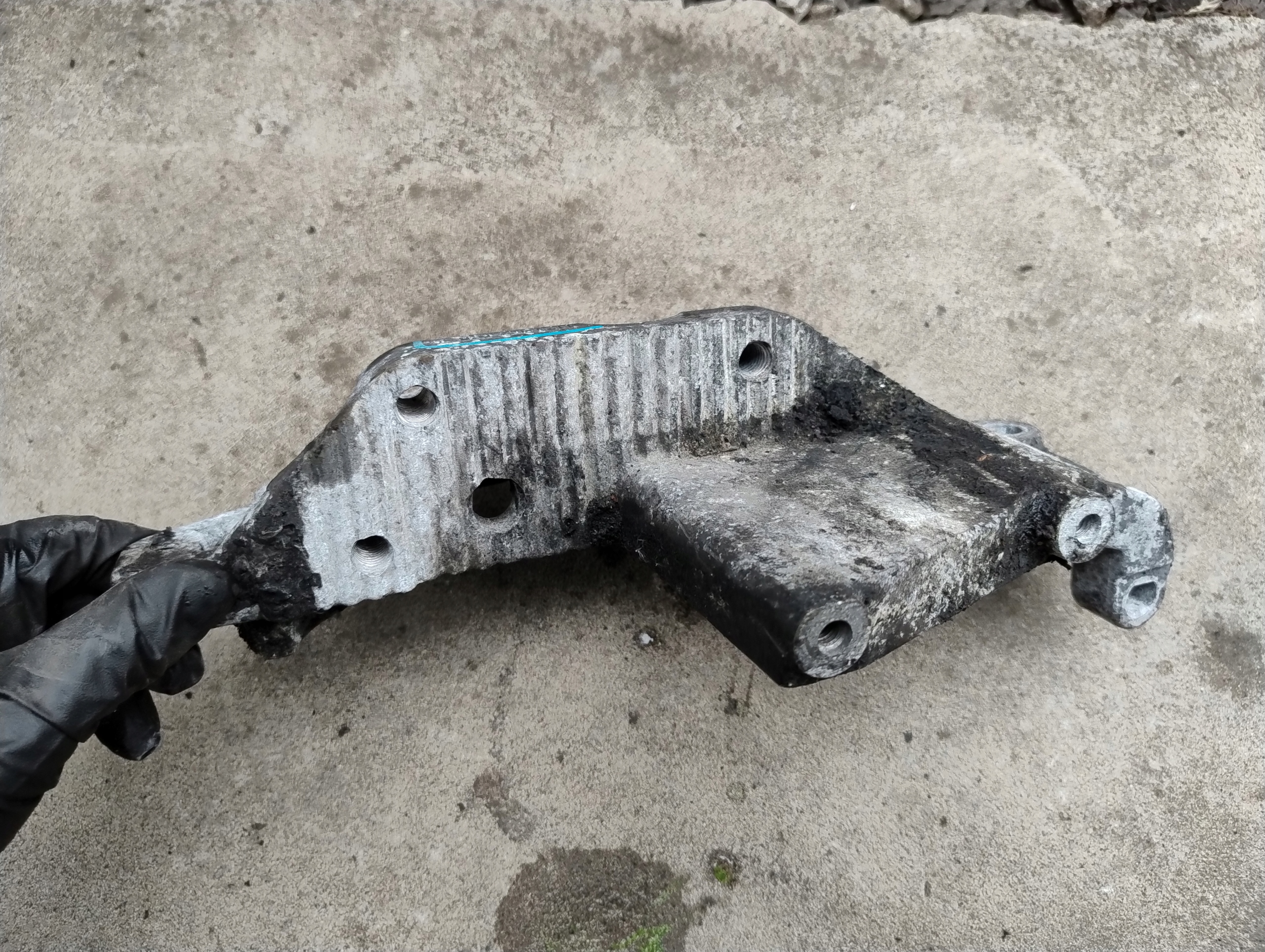 engine mount RENAULT MASTER III 2.3 DCI M9T716 112310605R