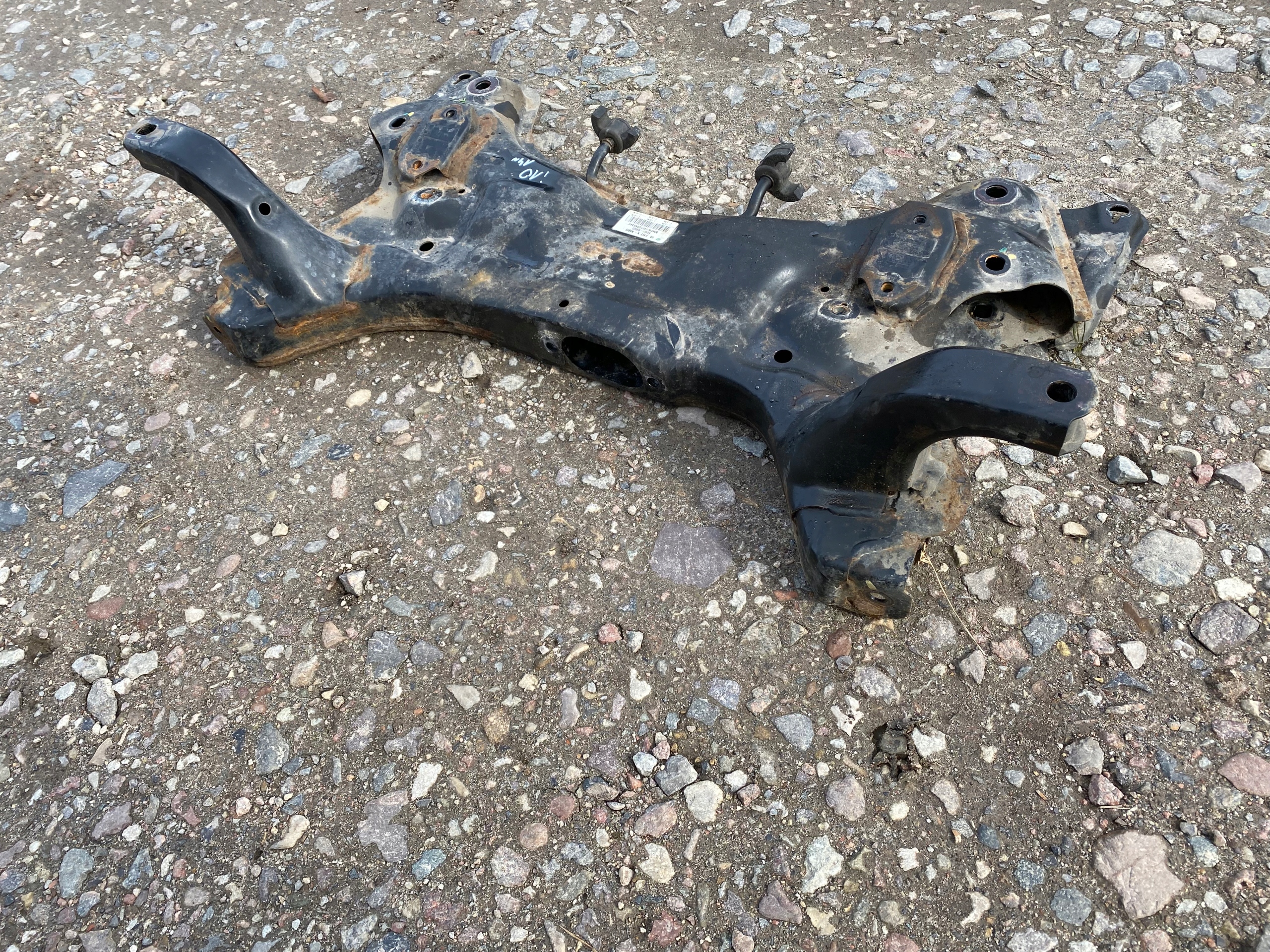 HYUNDAI i10 II 1.2B axle beam subframe front 62401-B9000