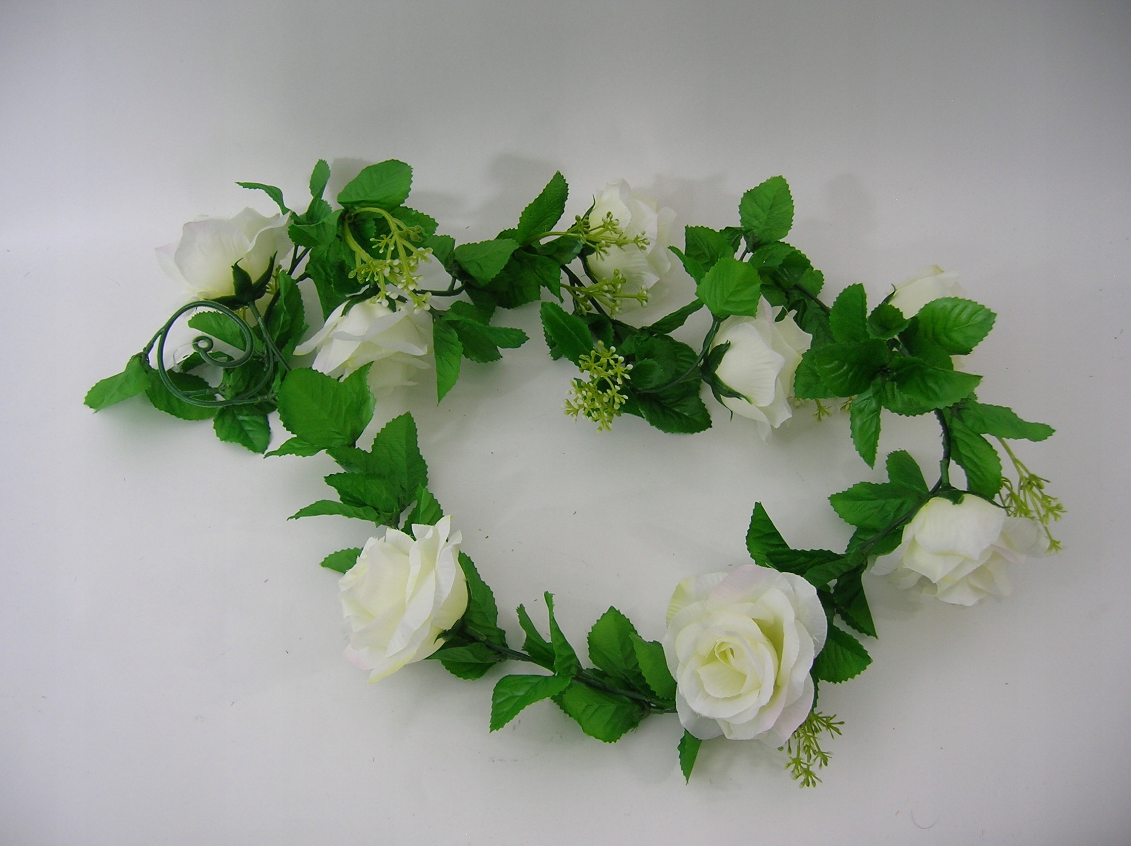 SZTUCZNE KWIATY GIRLANDA Z RÓŻAMI KREMOWA B 150CM GIRLANDA KWIATOWA Marka inna