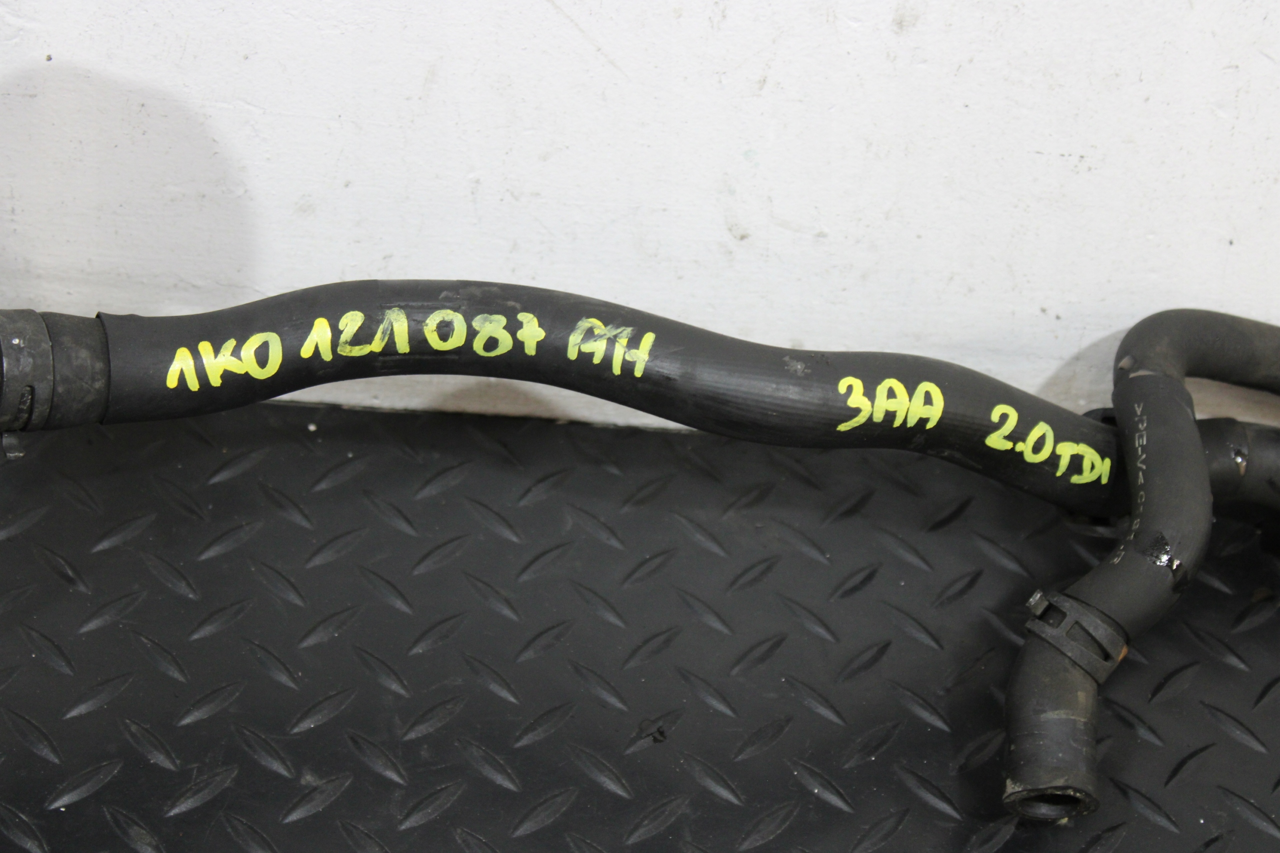 cijev prijenos vode VW PASSAT B7 3AA 1K0121087AH