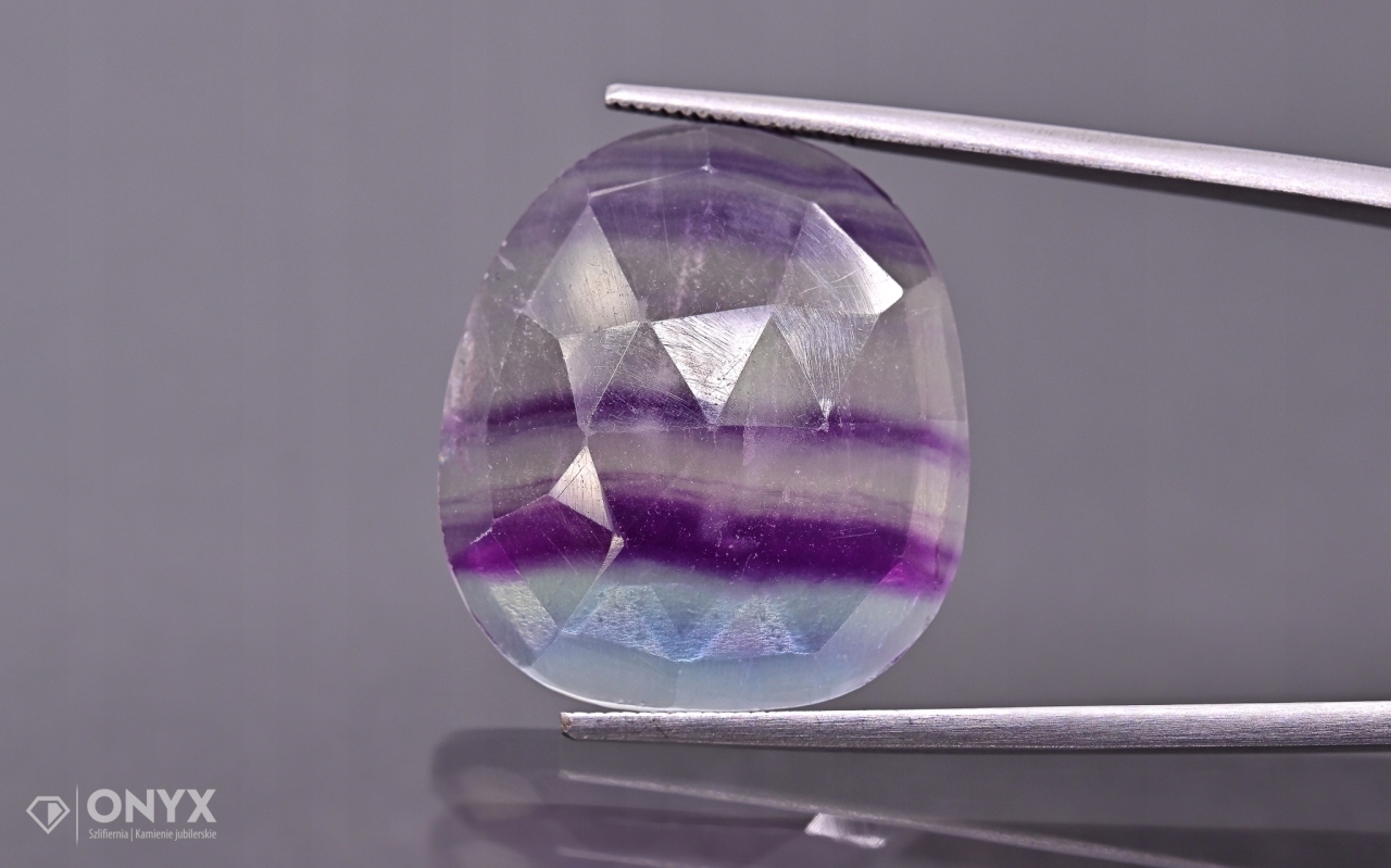 Fluorit fazetovaná nepravidelná rozeta 22,5x20 mm