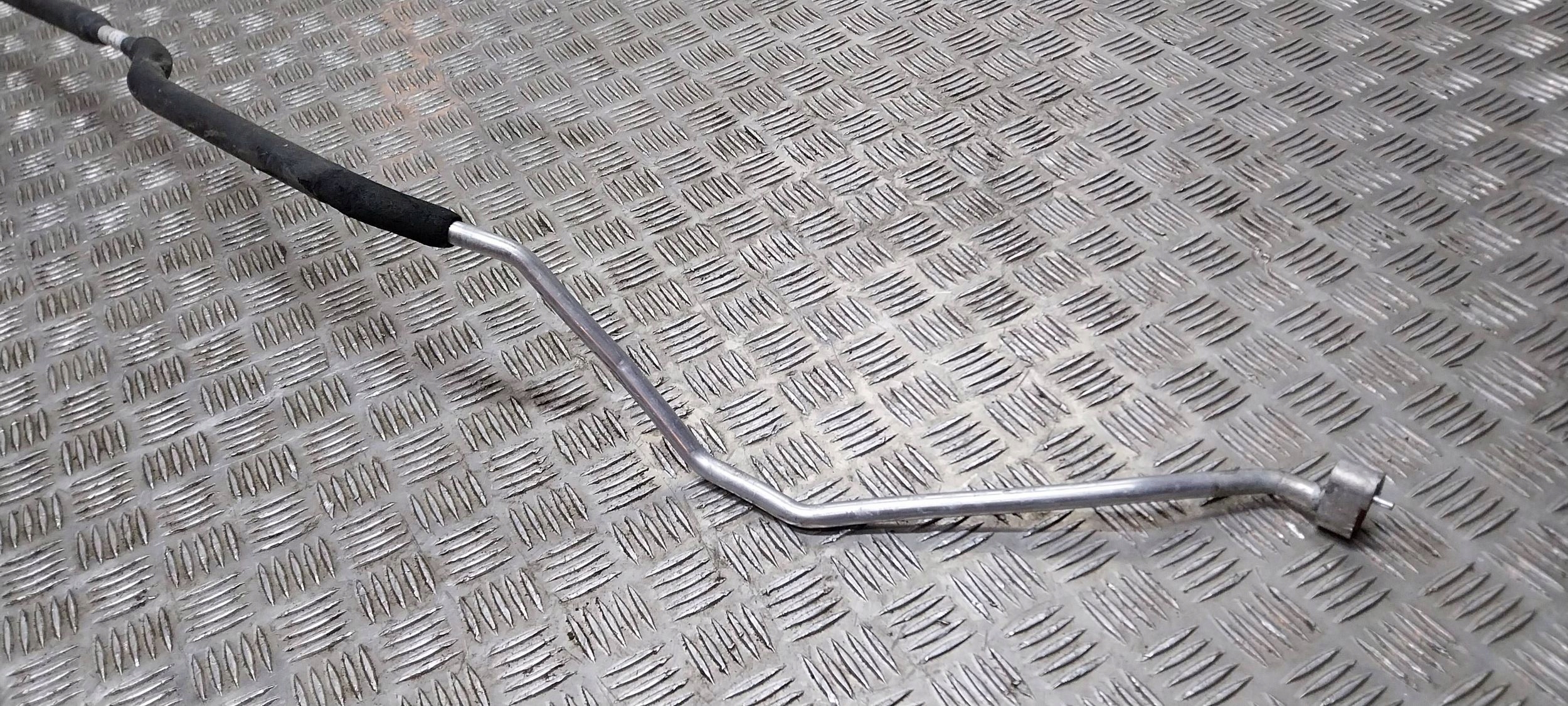 prijenos cijev klimatizacije BMW I3 13- 9296786