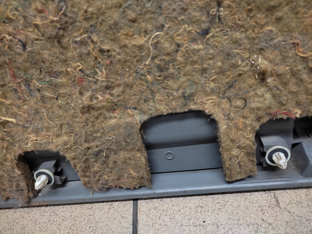 MITSUBISHI PAJERO 3 upholstery door right front